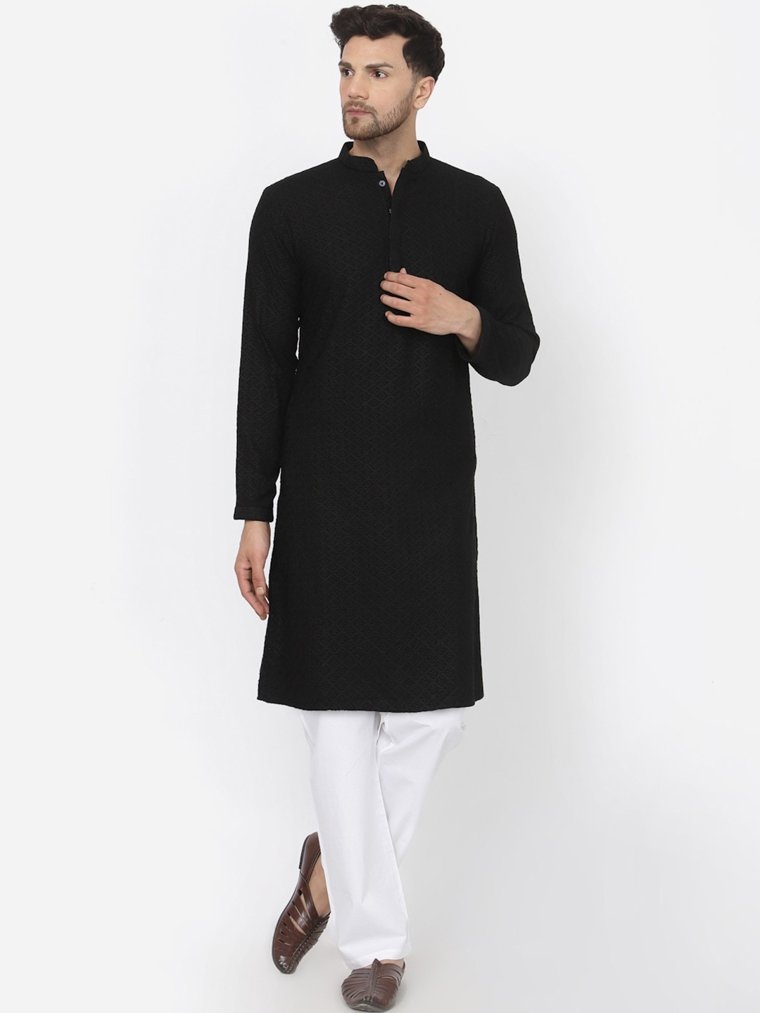 

MOHANLAL SONS Embroidered Mandarin Collar Regular Pure Cotton Kurta With Pyjamas, Black