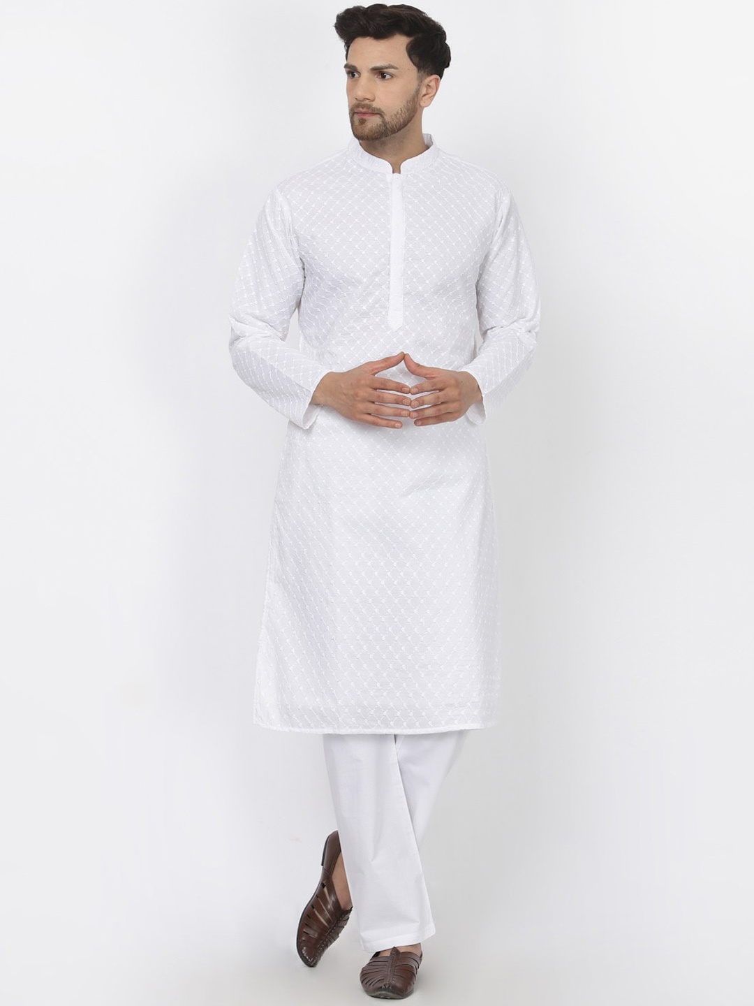 

MOHANLAL SONS Men White Embroidered Regular Pure Cotton Kurta with Pyjamas