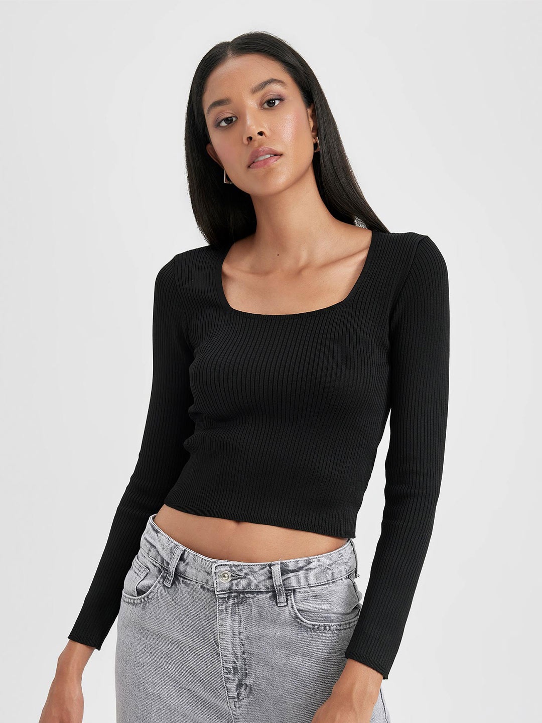

DeFacto Ribbed Crop Pullover, Black