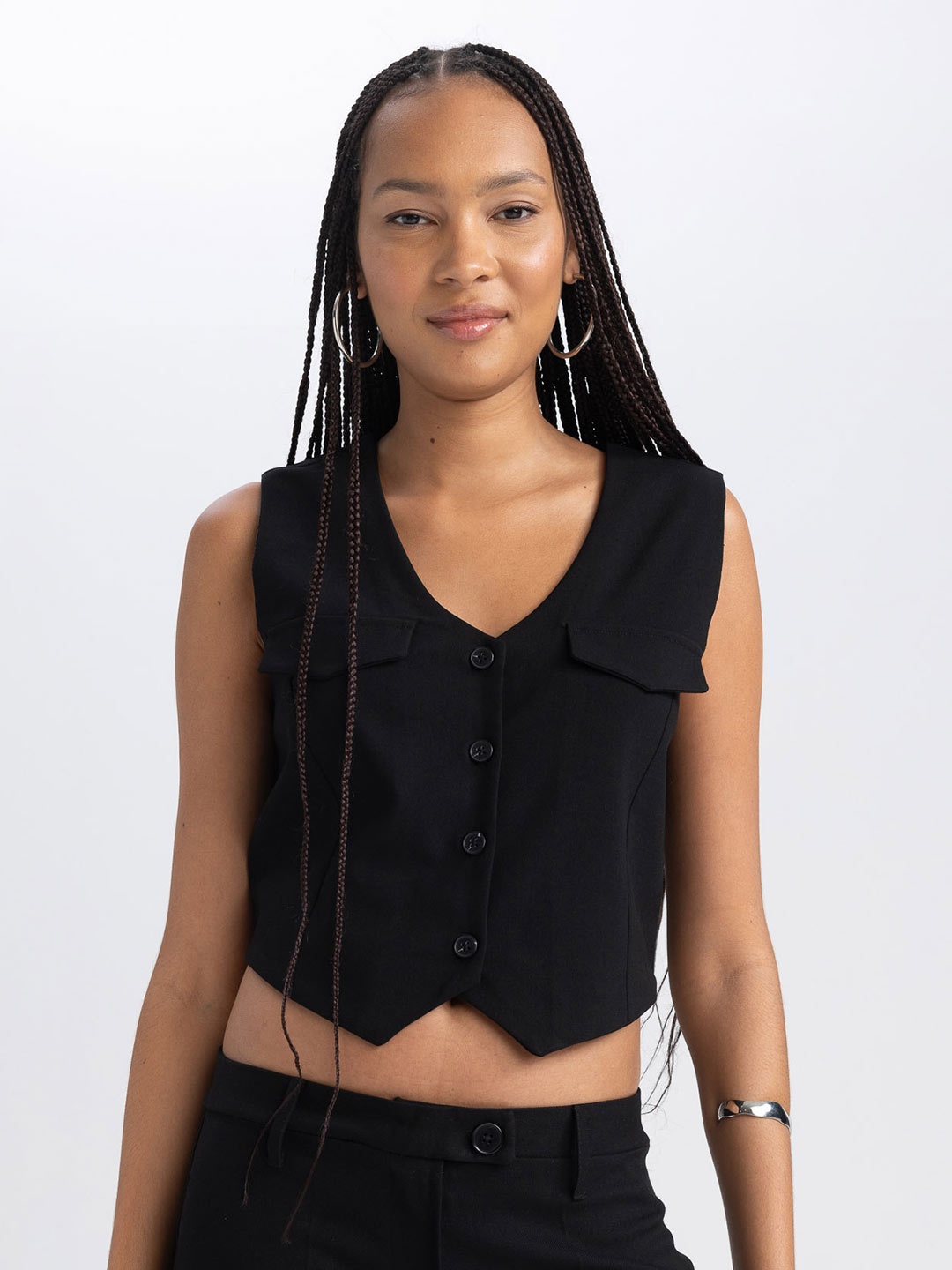 

DeFacto V-Neck Sleeveless Crop Top, Black