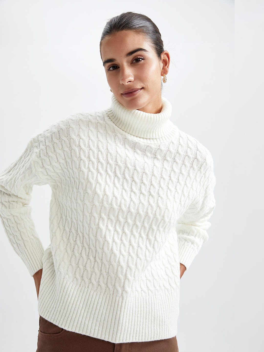 

DeFacto Turtle Neck Cable Knit Pullover Sweater, White