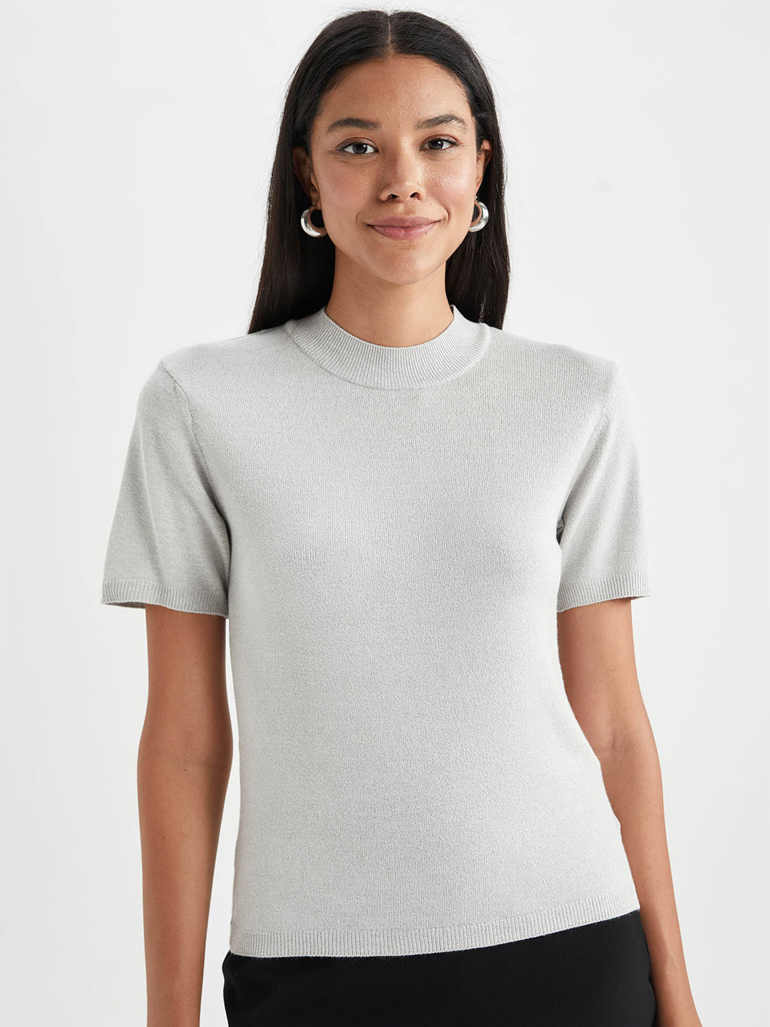 

DeFacto Regular Fit Ribbed Round Neck Short Sleeve Tshirt, Grey