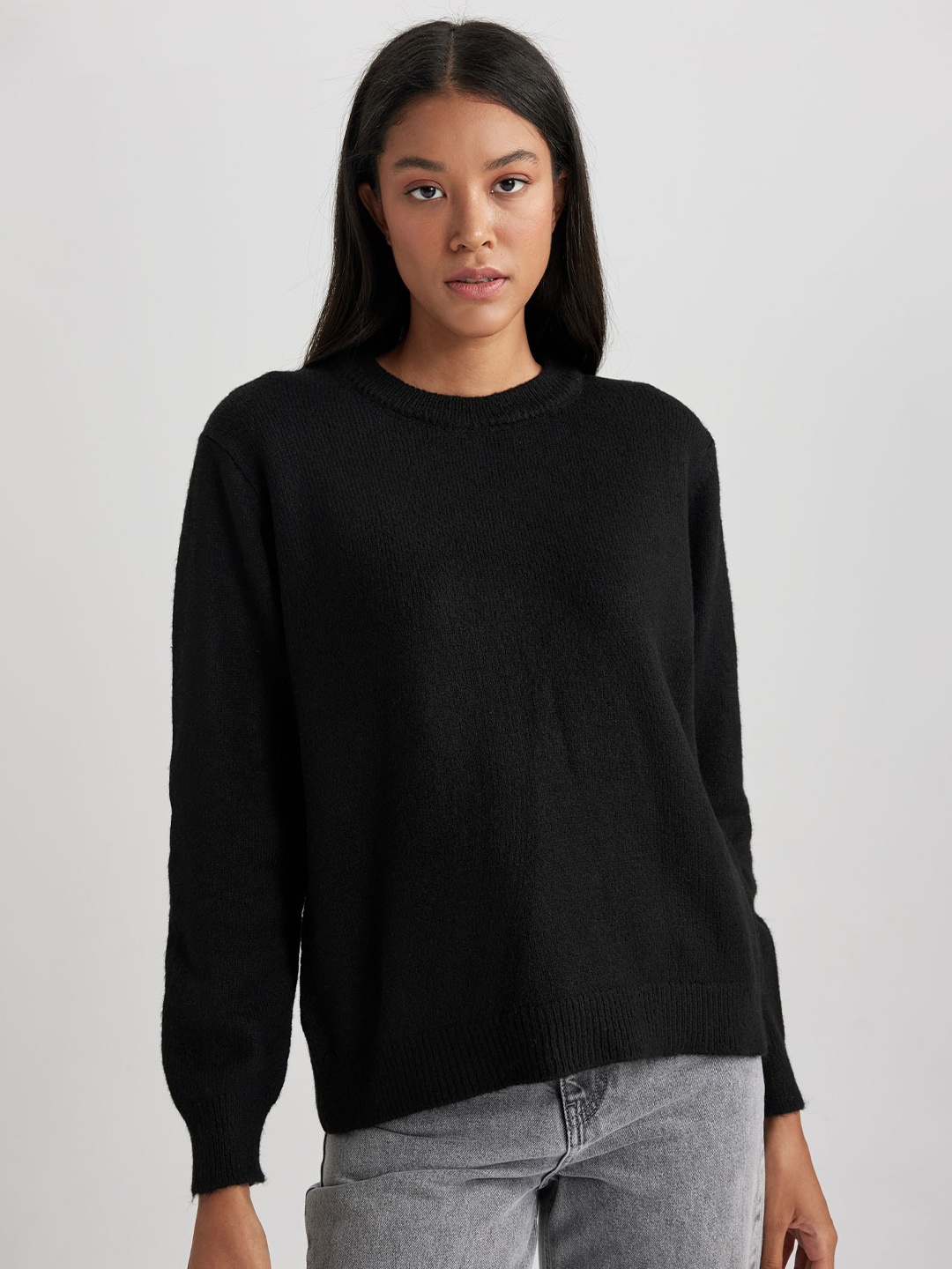 

DeFacto Round Neck Pullover Sweater, Black