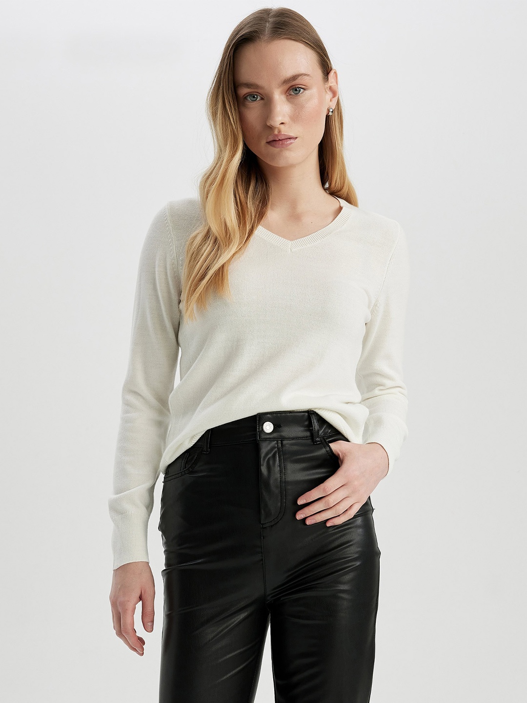 

DeFacto V-Neck Acrylic Pullover Sweater, Off white