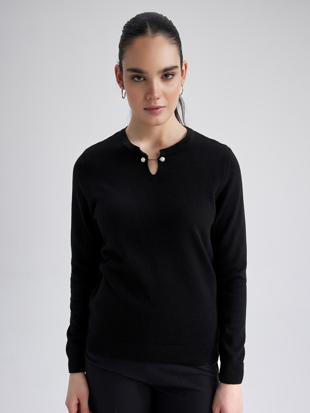 

DeFacto Round Neck Acrylic Pullover Sweaters, Black