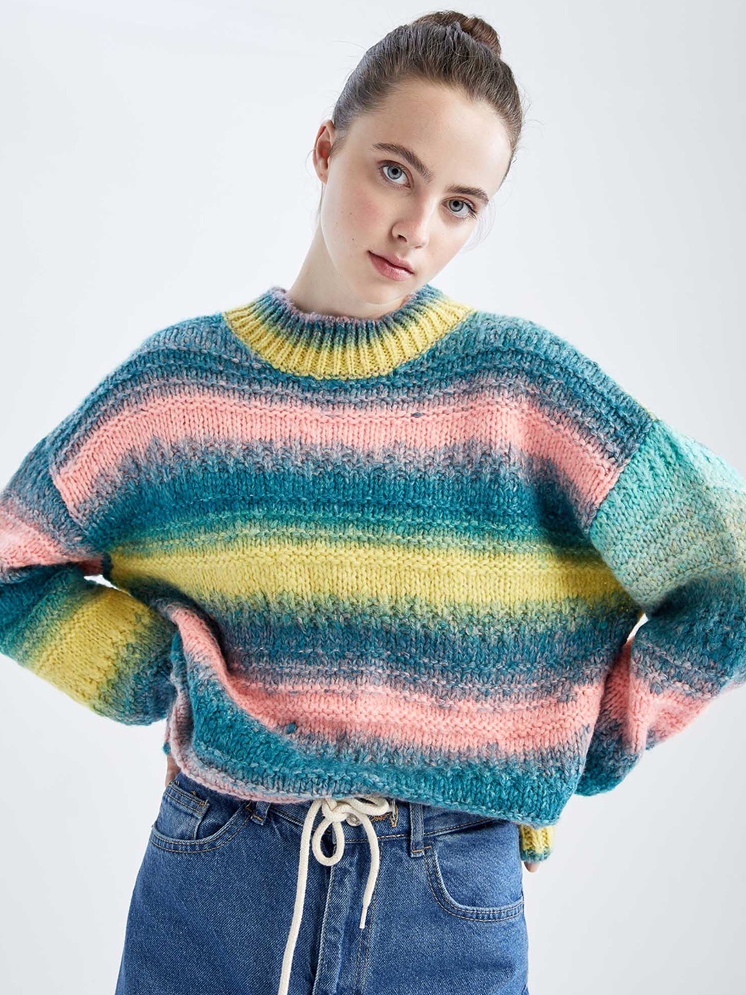 

DeFacto Colourblocked Long Sleeves Pullover, Blue