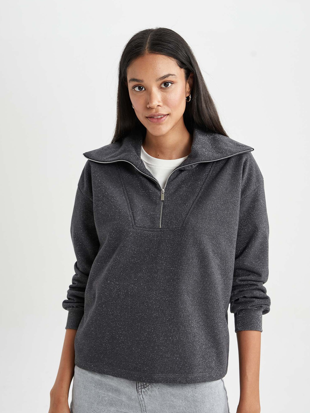 

DeFacto Solid Half Zipper Pullover Sweatshirt, Grey