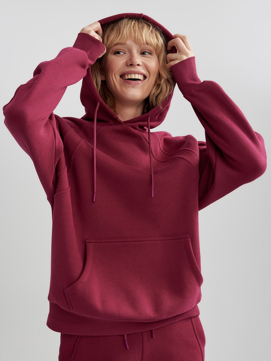 

DeFacto Long Sleeves Hooded Sweatshirt, Maroon