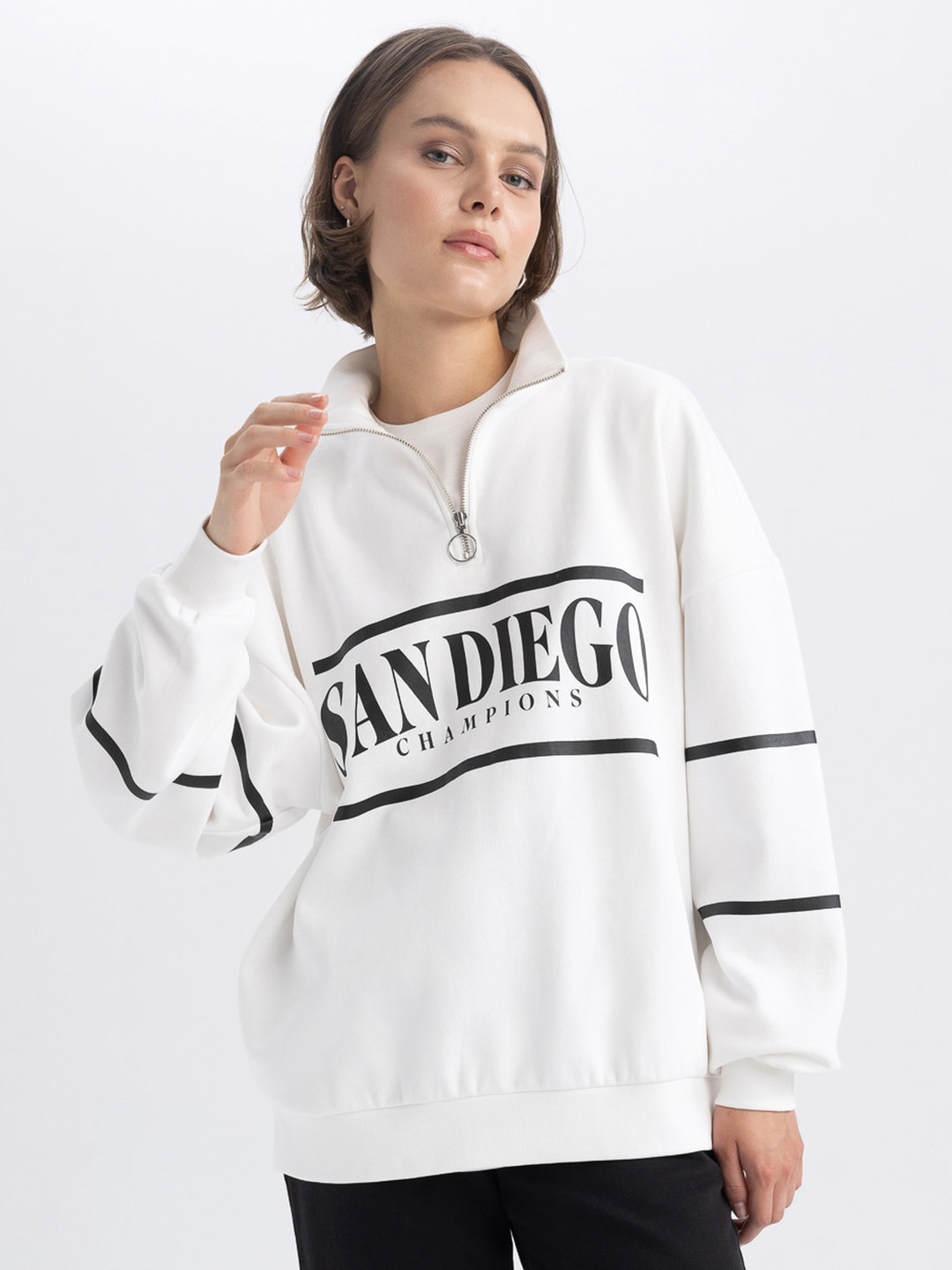 

DeFacto Mock-Collar Printed Sweatshirt, White