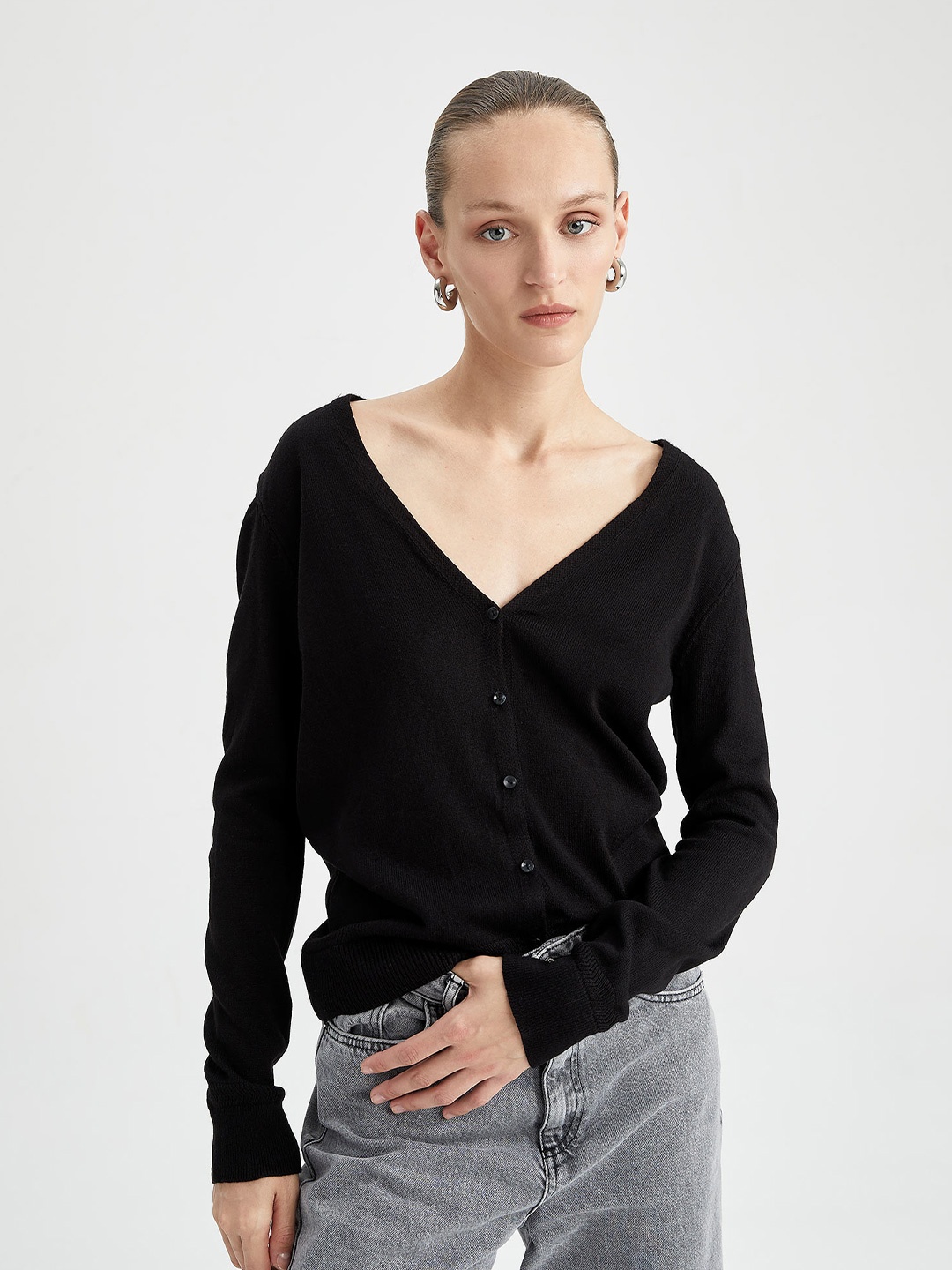 

DeFacto V-Neck Acrylic Cardigan Sweater, Black