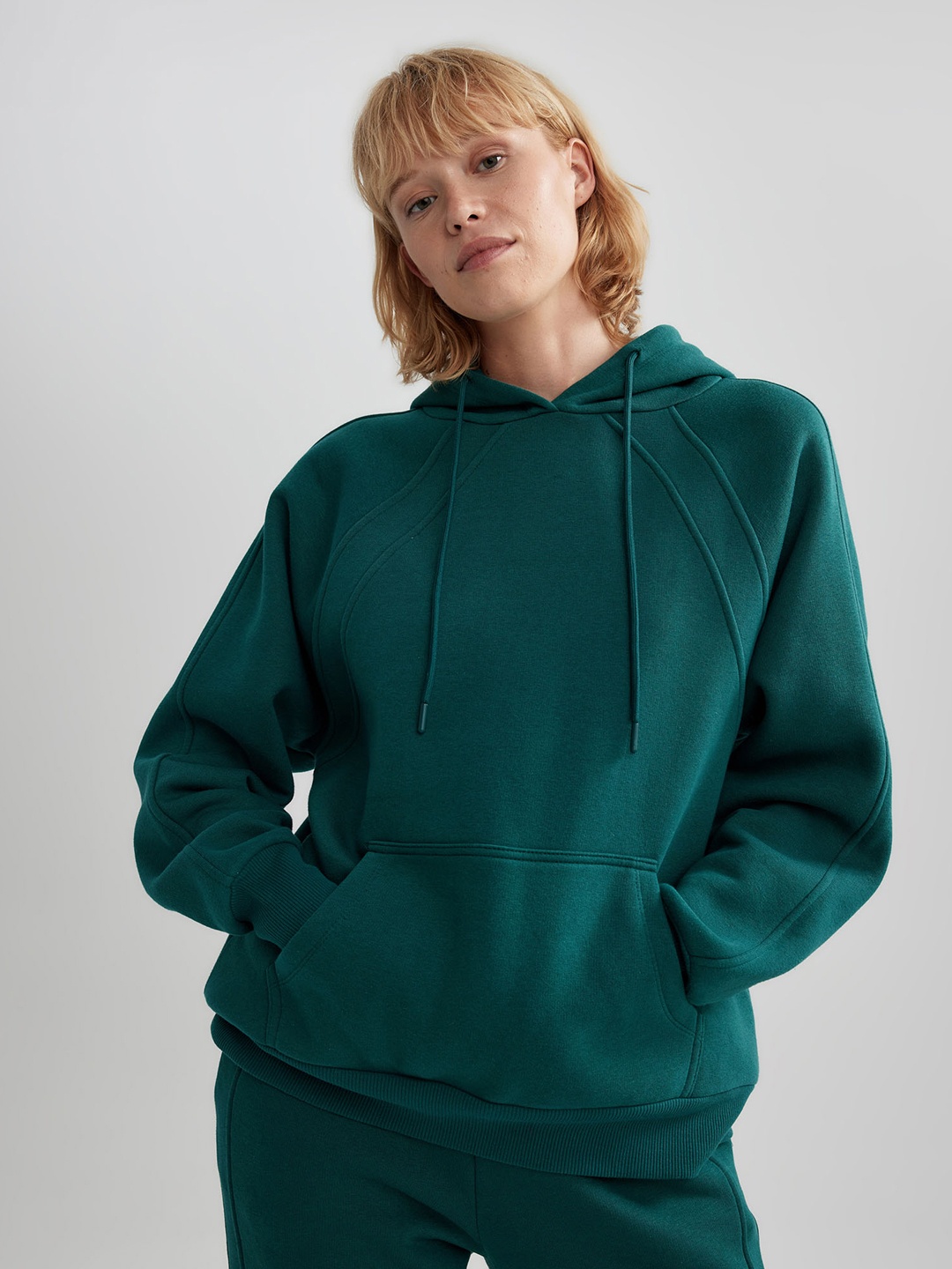 

DeFacto Long Sleeves Hooded Sweatshirt, Green