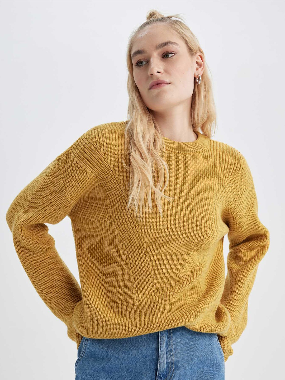 

DeFacto Ribbed Round Neck Long Sleeves Acrylic Pullover Sweaters, Mustard