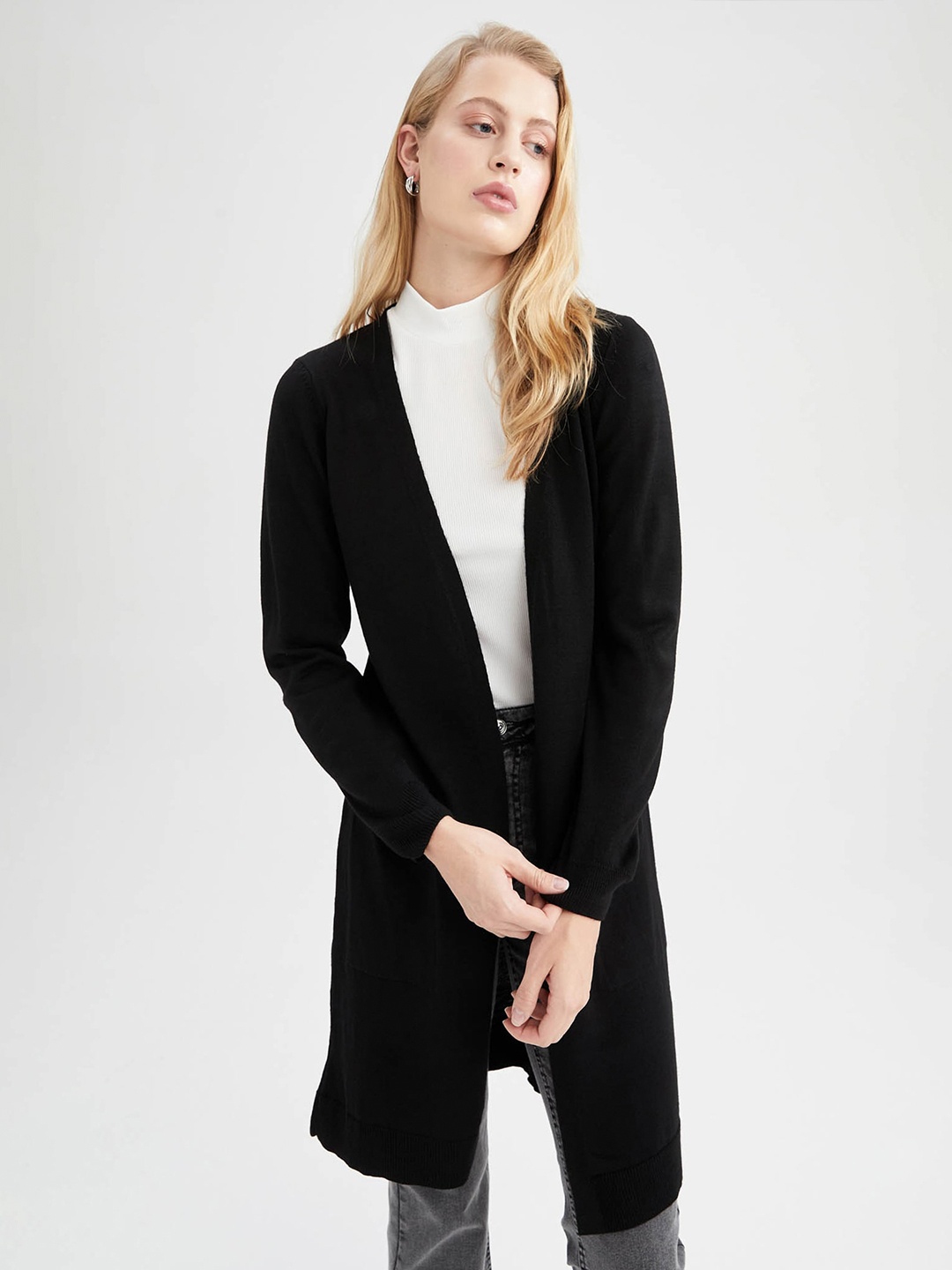 

DeFacto Shawl Collar Long Sleeves Acrylic Front-Open Sweaters, Black