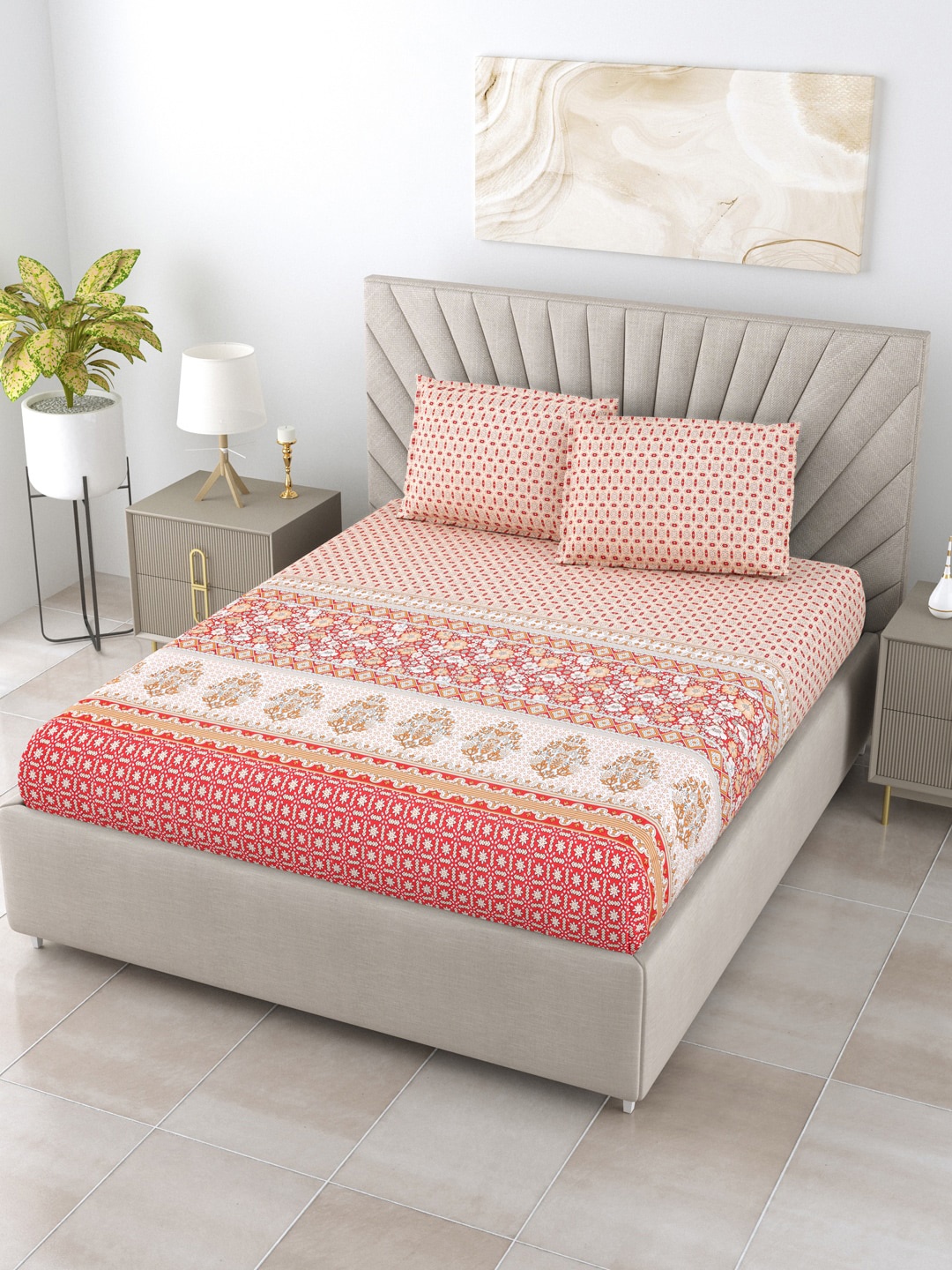 

BOMBAY DYEING Beige & Pink Floral Cotton 250 TC King Bedsheet With 2 Pillow Covers