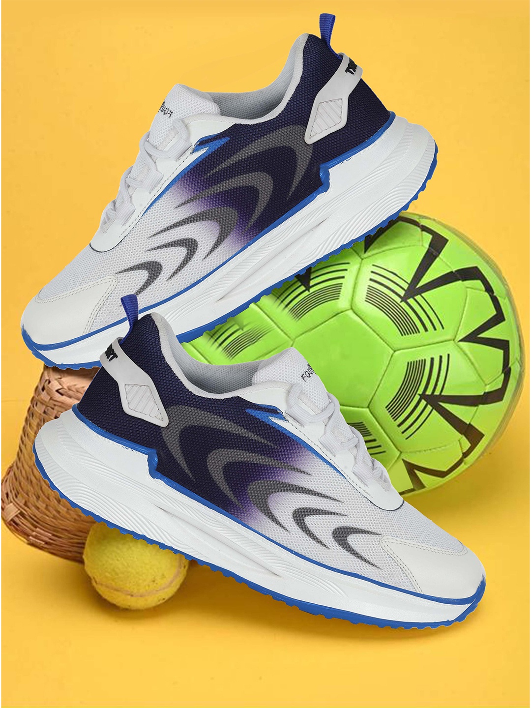 

FOUR STAR TRUCK SALES Men Printed Lace-Up Sneakers, White