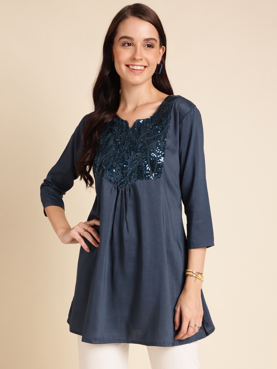 

Sangria Yoke Sequence Embellished Tunic, Teal