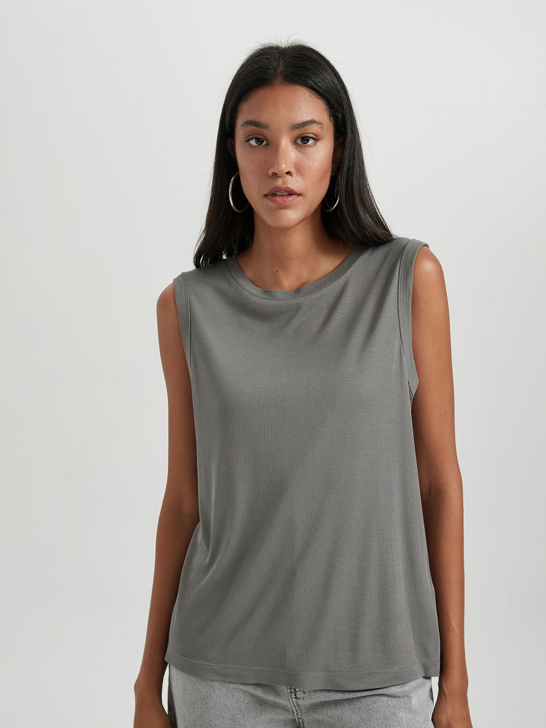 

DeFacto Round Neck Sleeveless Top, Grey