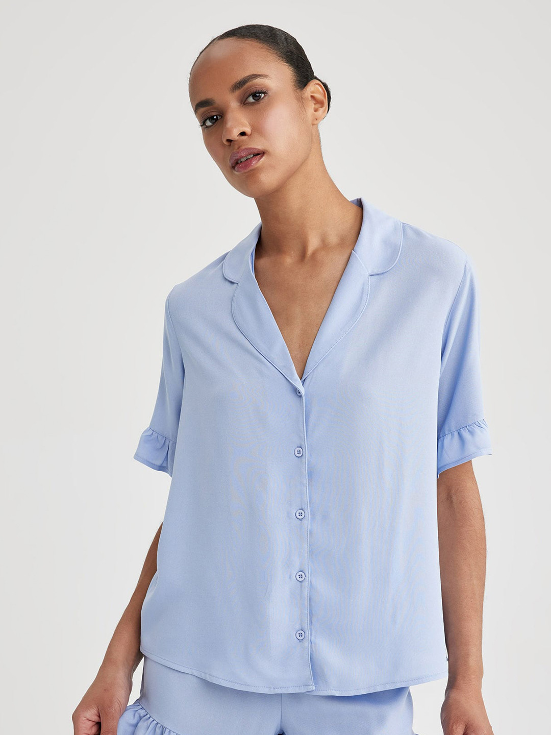 

DeFacto Cuban Collar Opaque Shirt, Blue