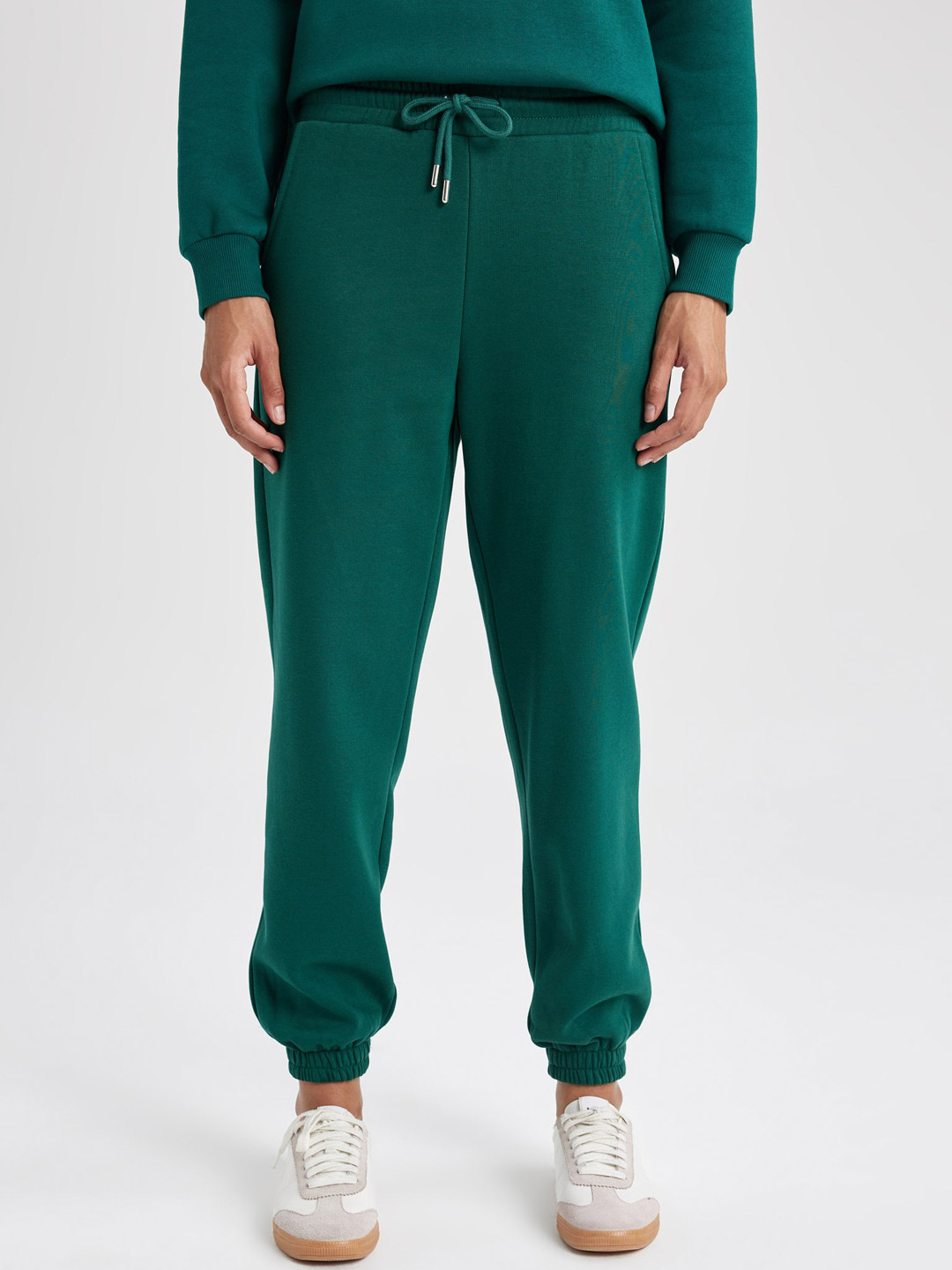 

DeFacto Women Mid-Rise Joggers, Green