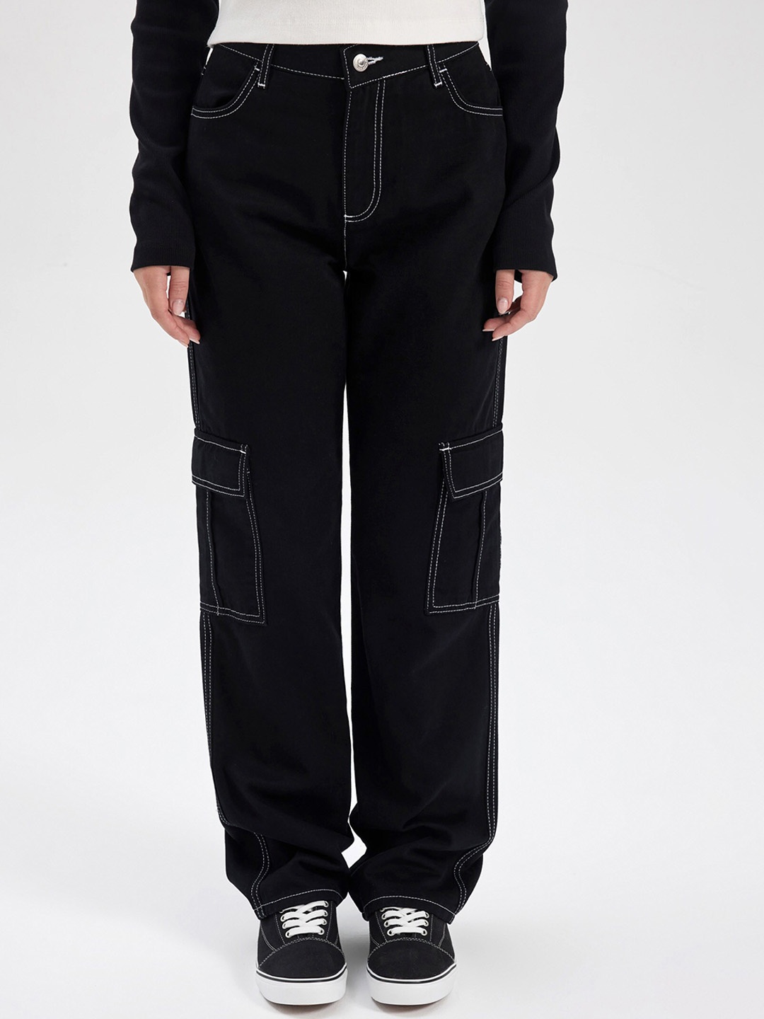 

DeFacto Women Mid-Rise Pure Cotton Cargos, Black