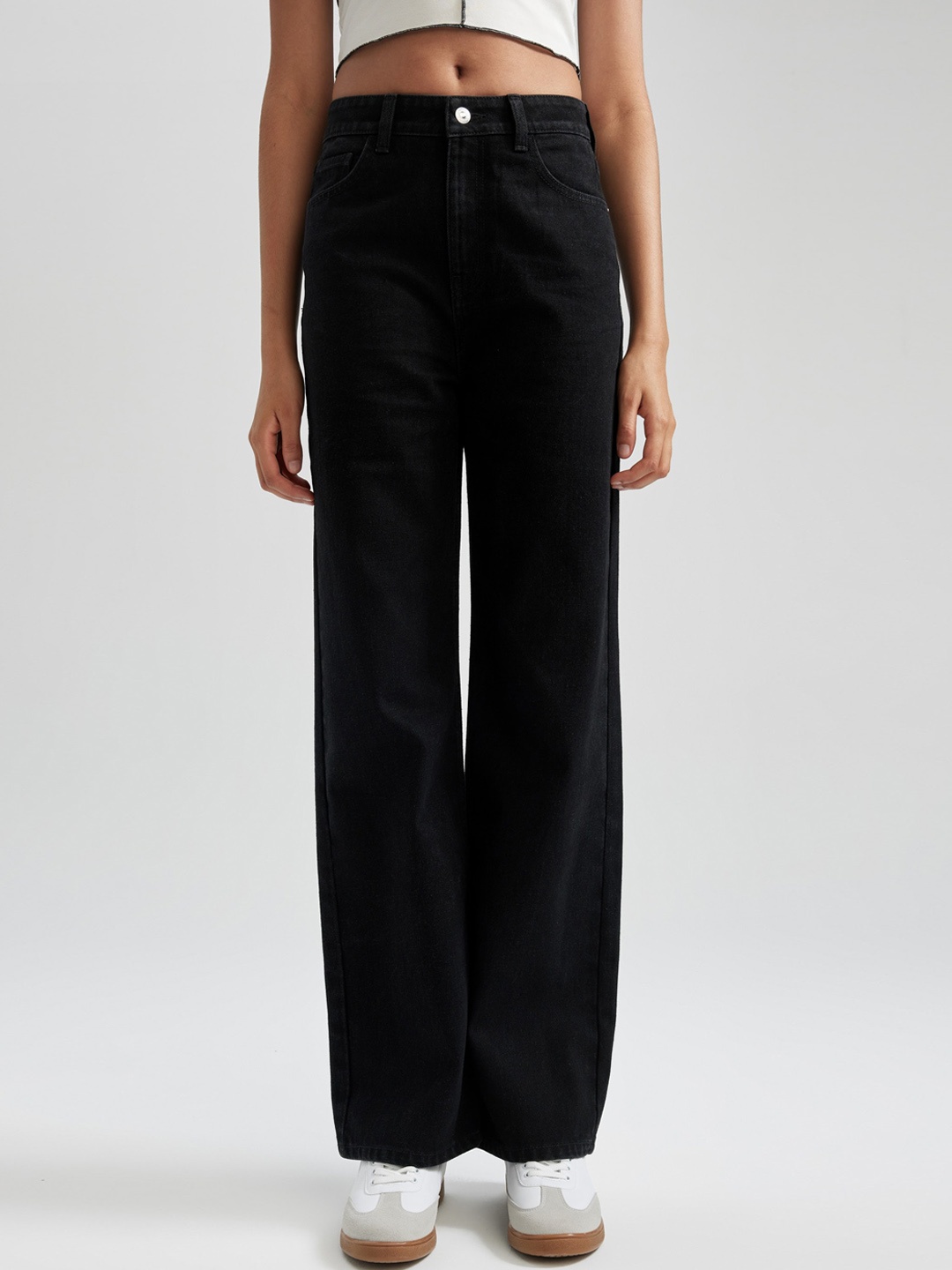 

DeFacto Women Mid Rise Clean Look Jeans, Black