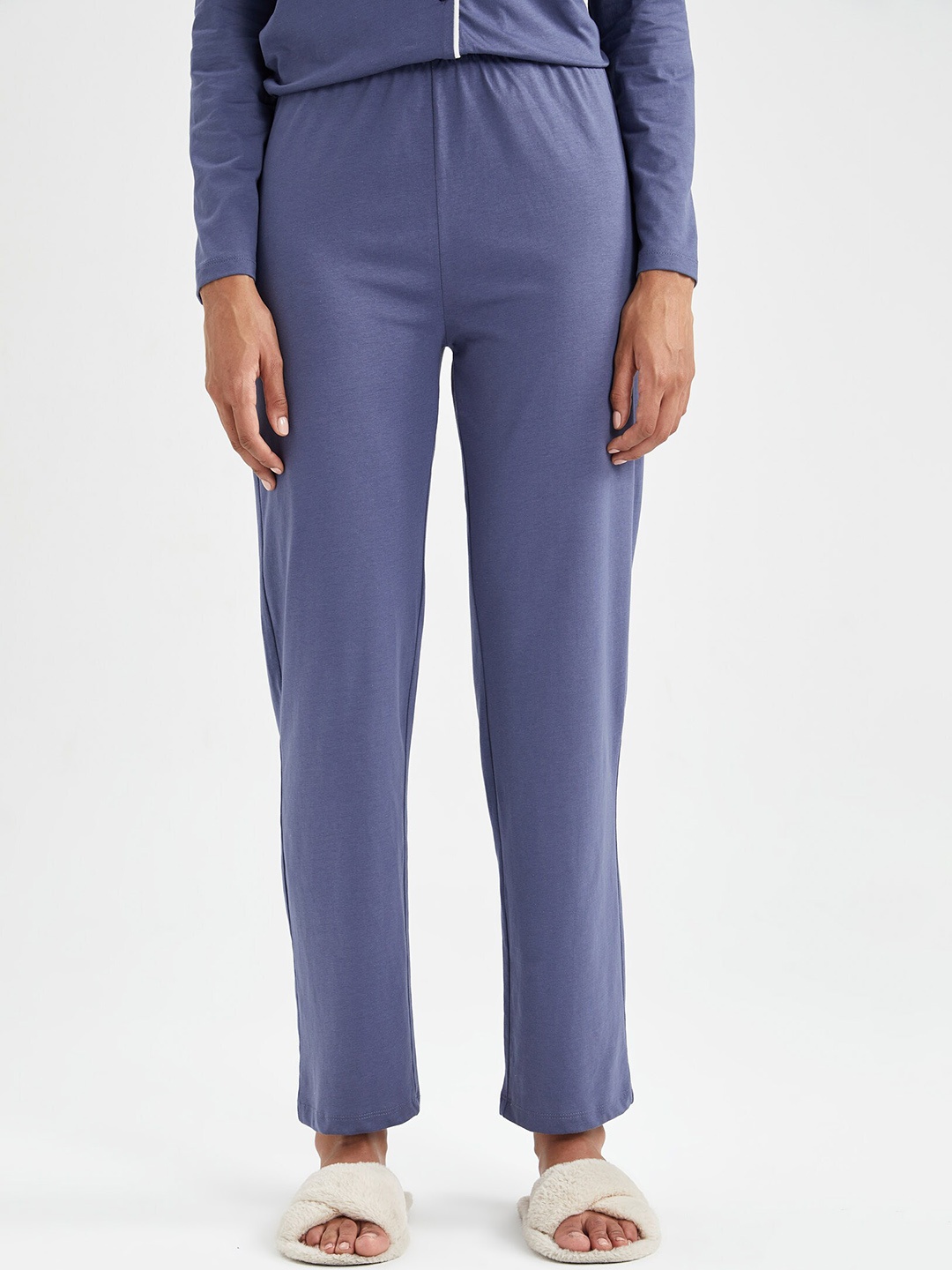

DeFacto Women Mid-Rise Pure Cotton Straight Lounge Pants, Na