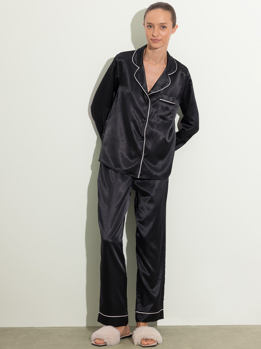 

DeFacto Women Regular Trousers, Na