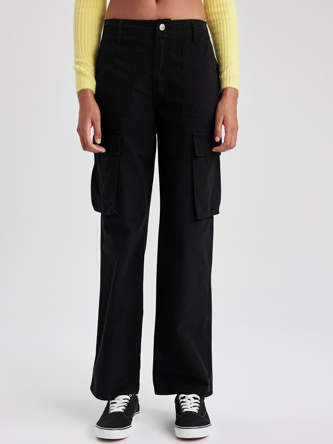 

DeFacto Women Mid-Rise Pure Cotton Cargos Trousers, Black