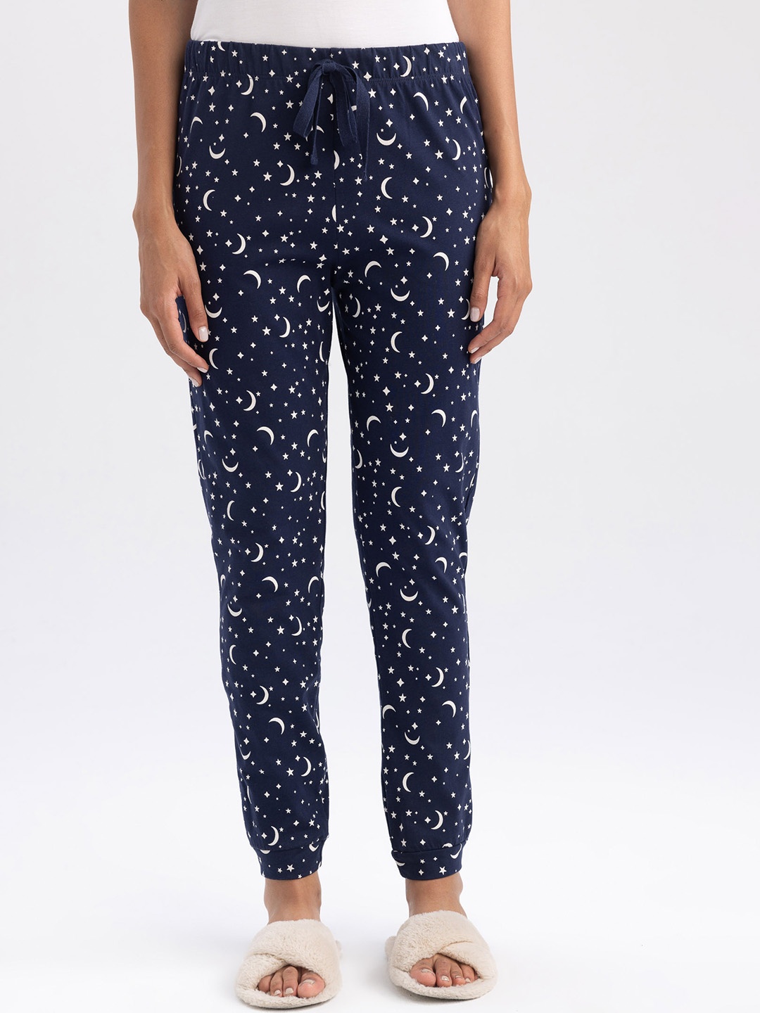 

DeFacto Women Printed Cotton Trousers, Navy blue