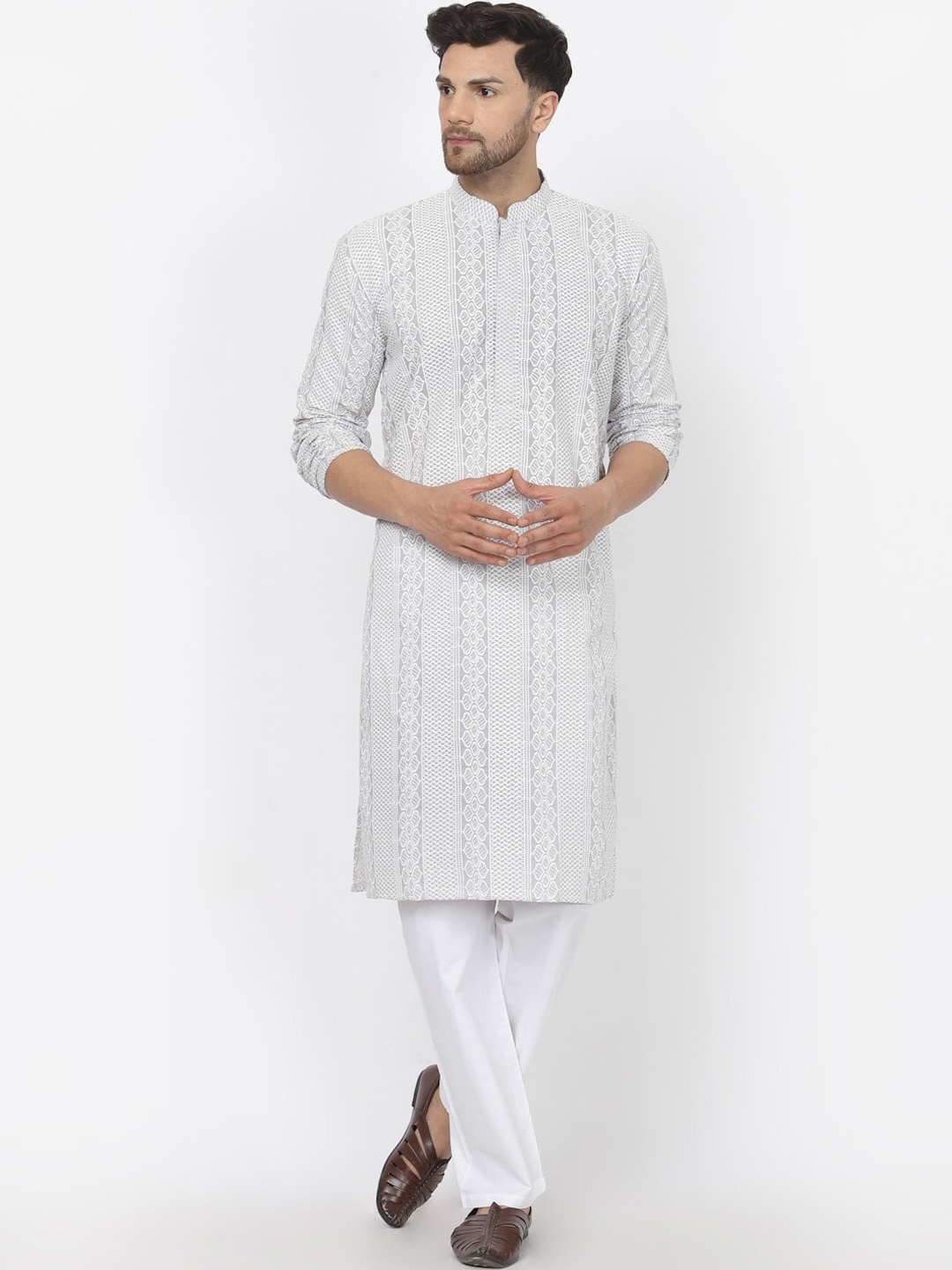 

MOHANLAL SONS Geometric Embroidered Thread Work Mandarin Collar Cotton Straight Kurta, Grey