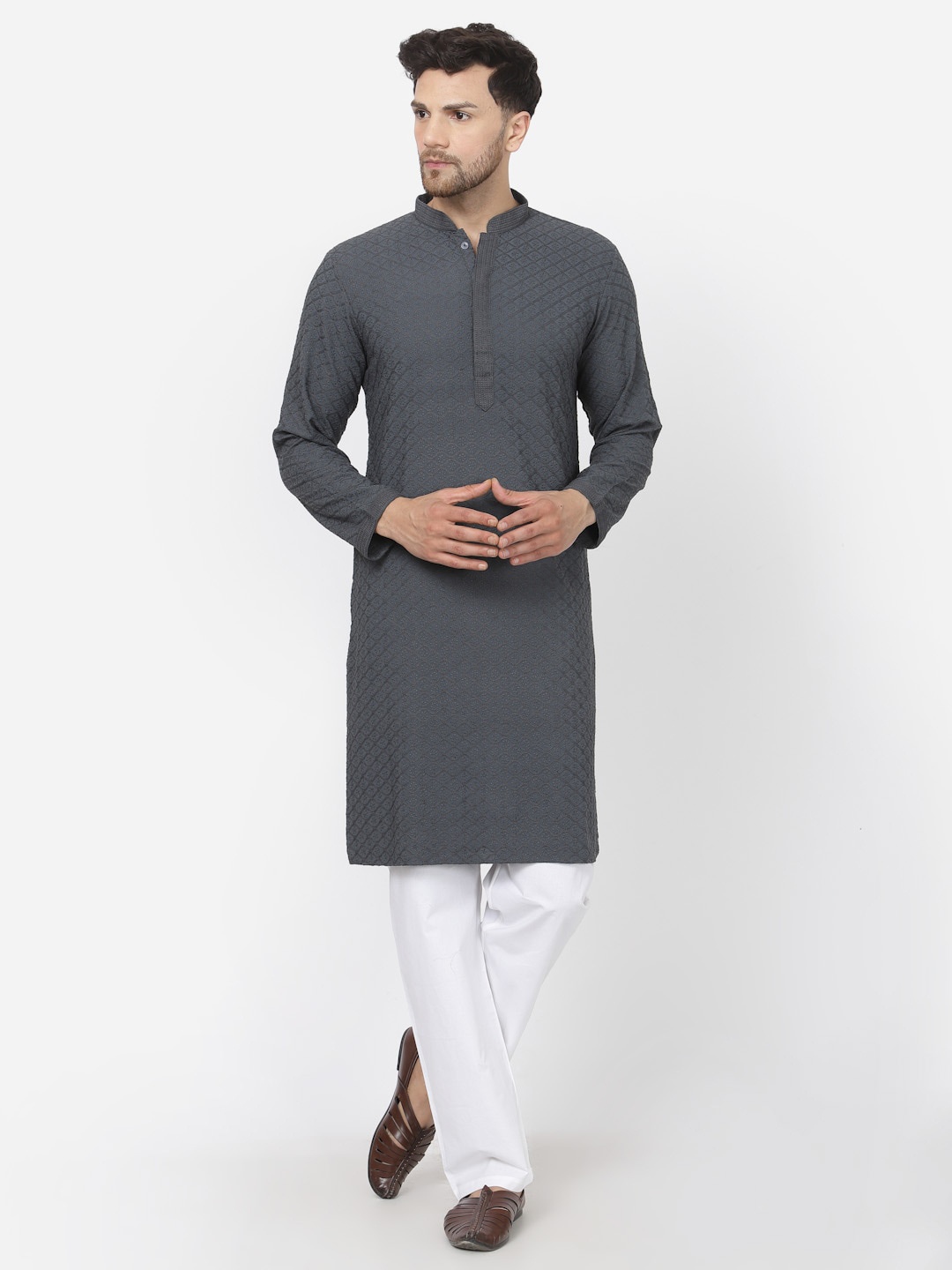 

MOHANLAL SONS Geometric Embroidered Thread Work Straight Pure Cotton Kurta, Grey