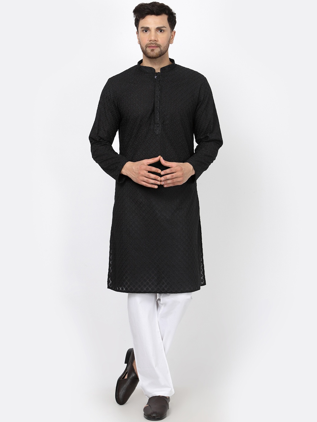 

MOHANLAL SONS Geometric Embroidered Thread Work Straight Pure Cotton Kurta, Black