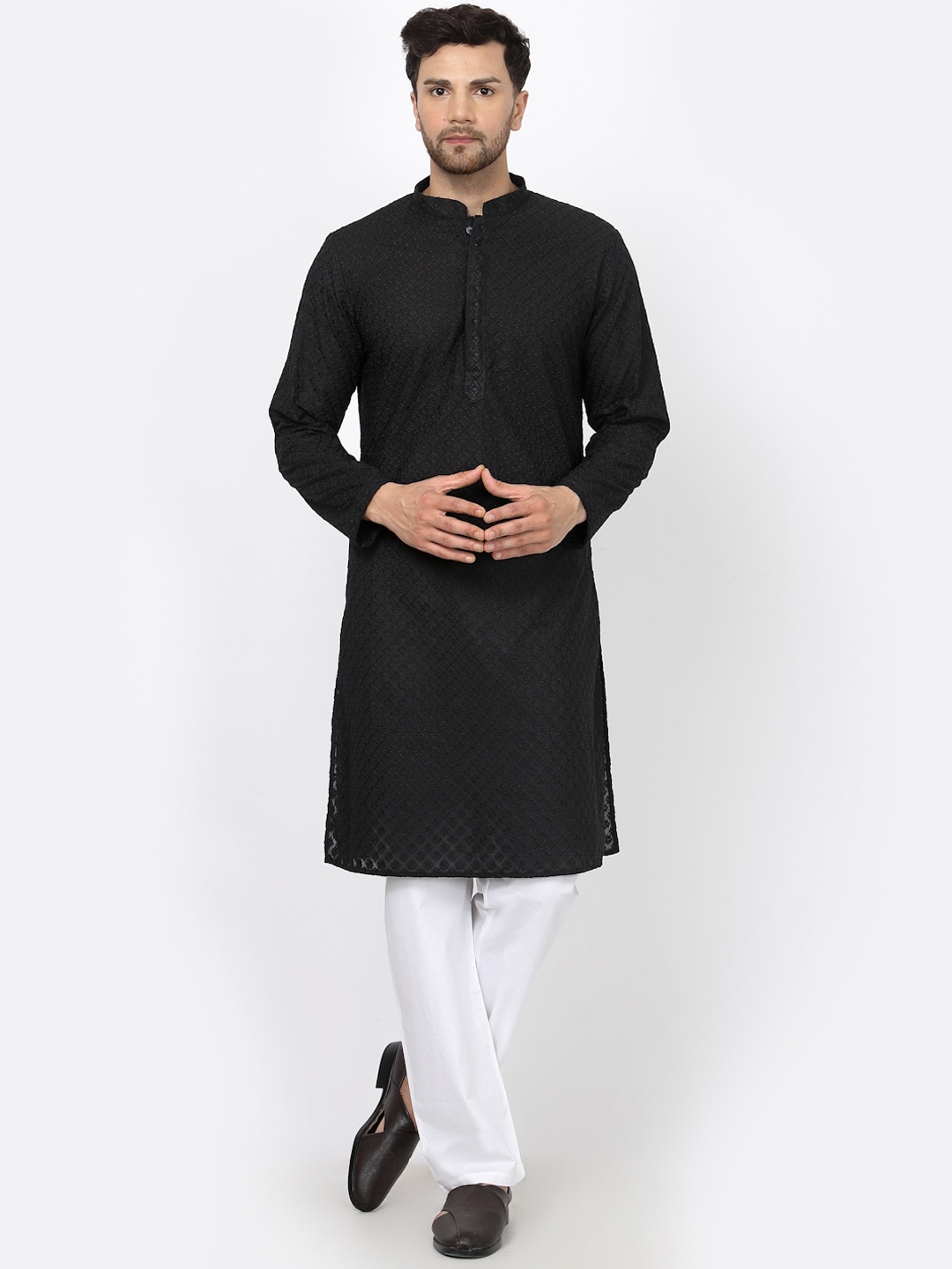 

MOHANLAL SONS Floral Embroidered Thread Work Straight Pure Cotton Kurta, Black
