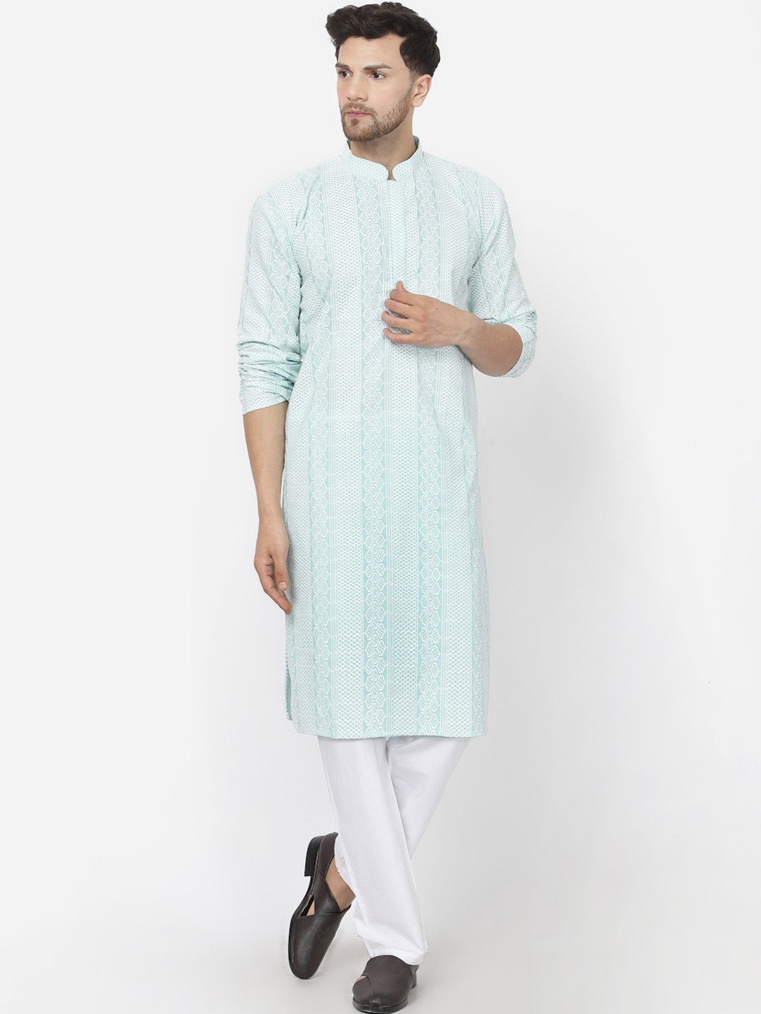 

MOHANLAL SONS Geometric Embroidered Thread Work Straight Pure Cotton Kurta, Green