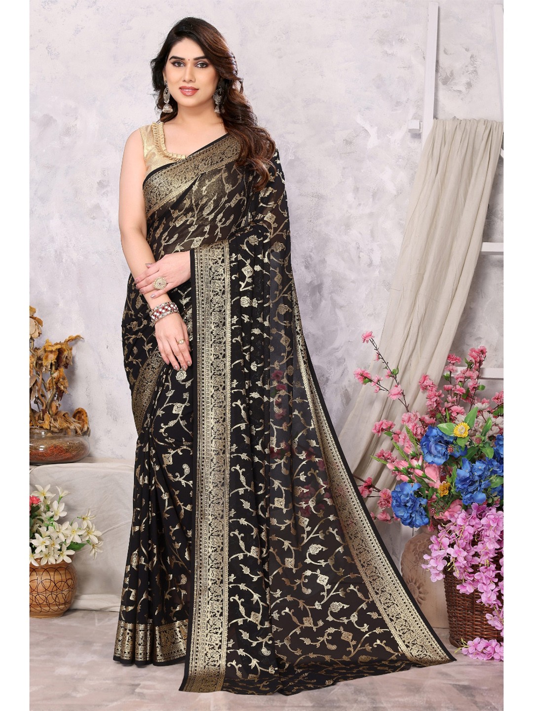 

FABMORA Floral Printed Poly Georgette Saree, Black