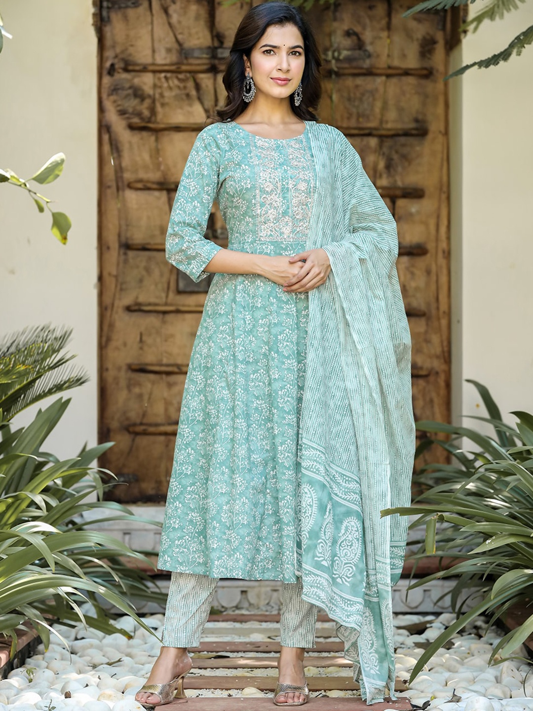 

Yufta Floral Embroidered Regular Thread Work Pure Cotton Kurta With Trousers & Dupatta, Sea green