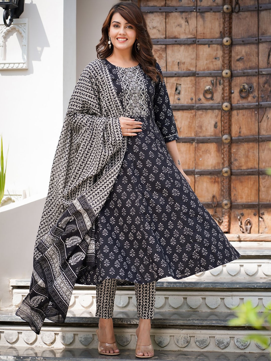 

Yufta Ethnic Motifs Printed Regular Thread Work Pure Cotton Kurta With Trousers & Dupatta, Black