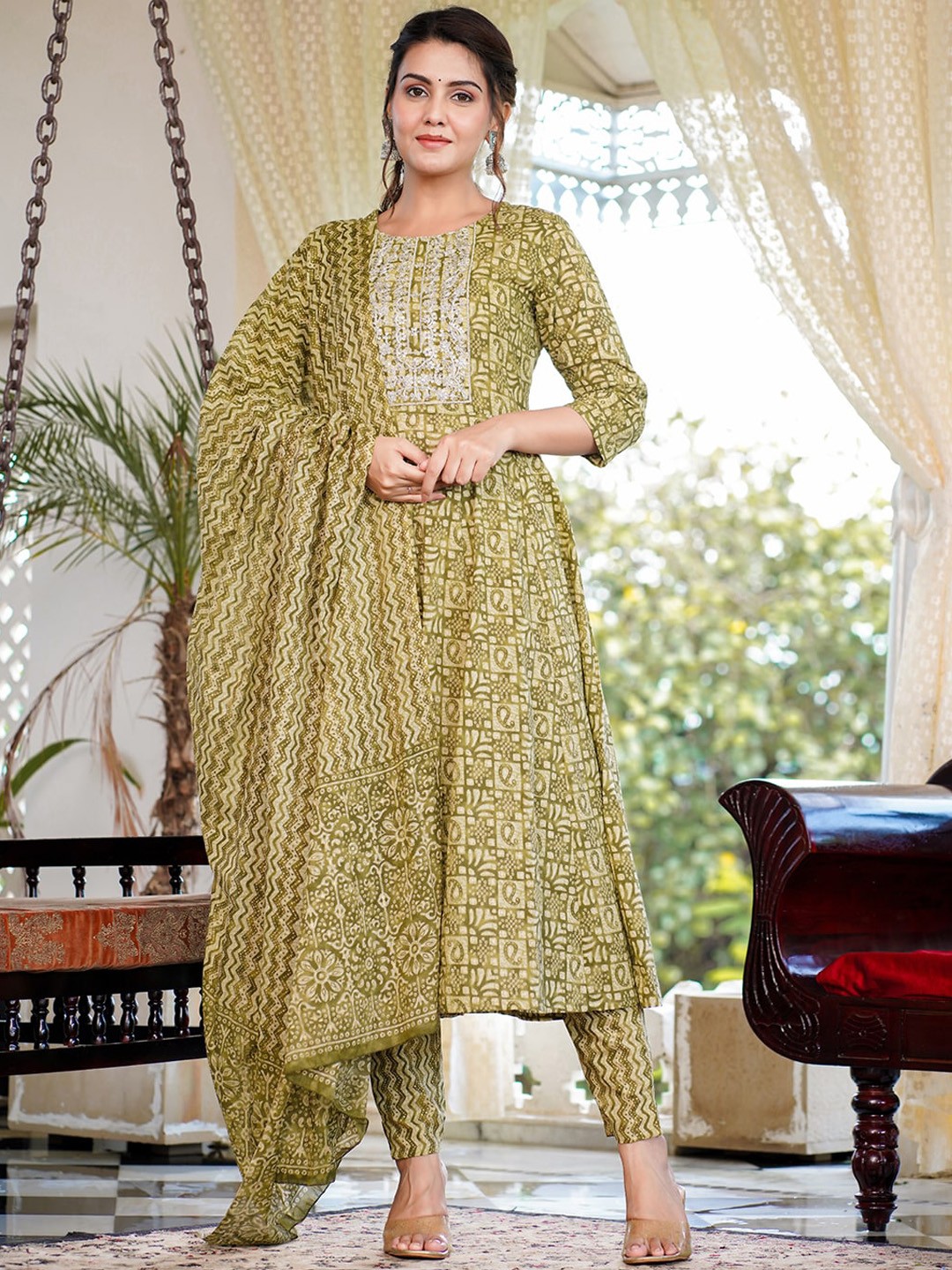 

Yufta Ethnic Motifs Printed Regular Thread Work Pure Cotton Kurta With Trousers & Dupatta, Green