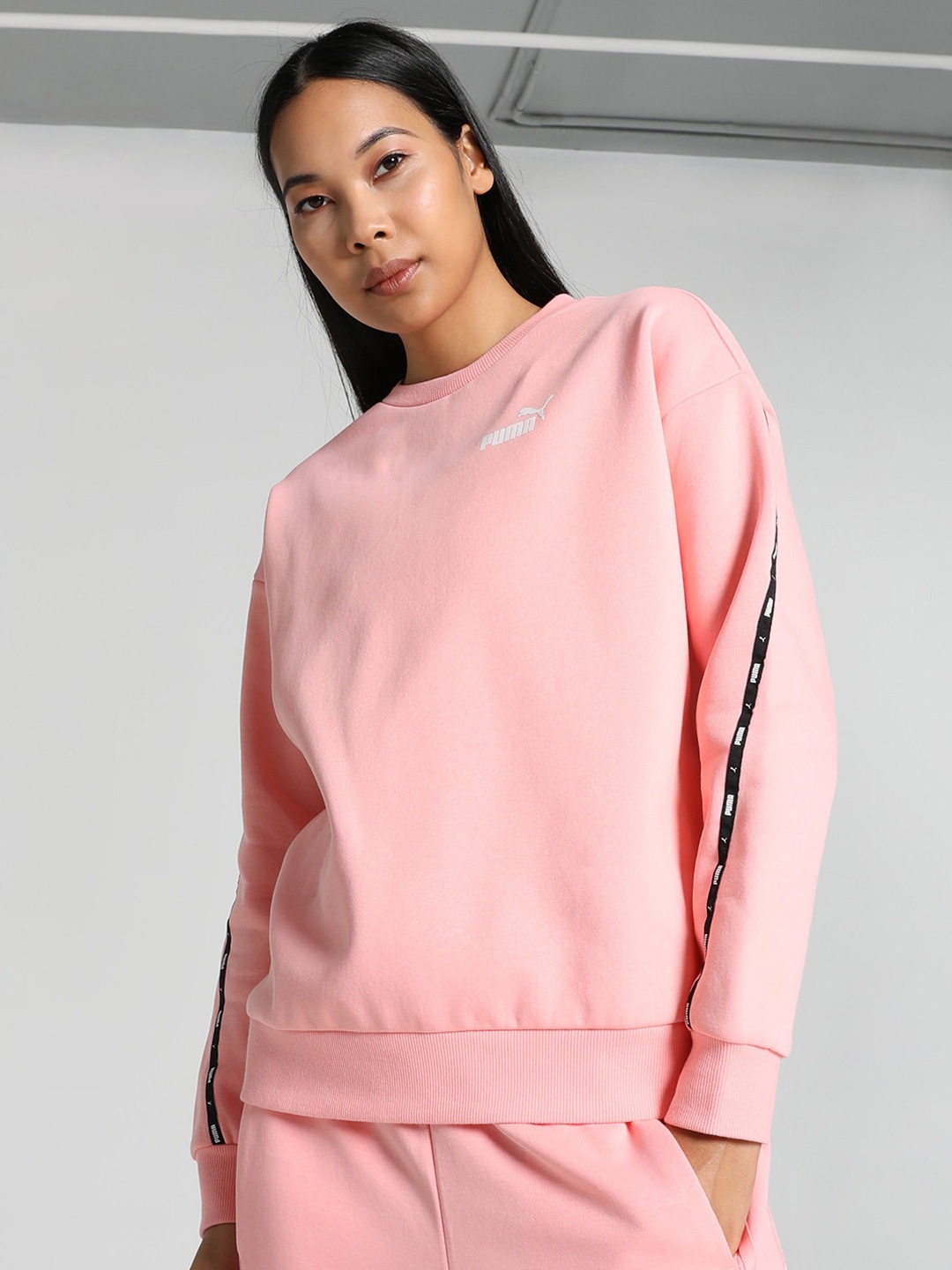 

Puma ESS TAPE Relaxed-Fit Sweatshirt, Pink