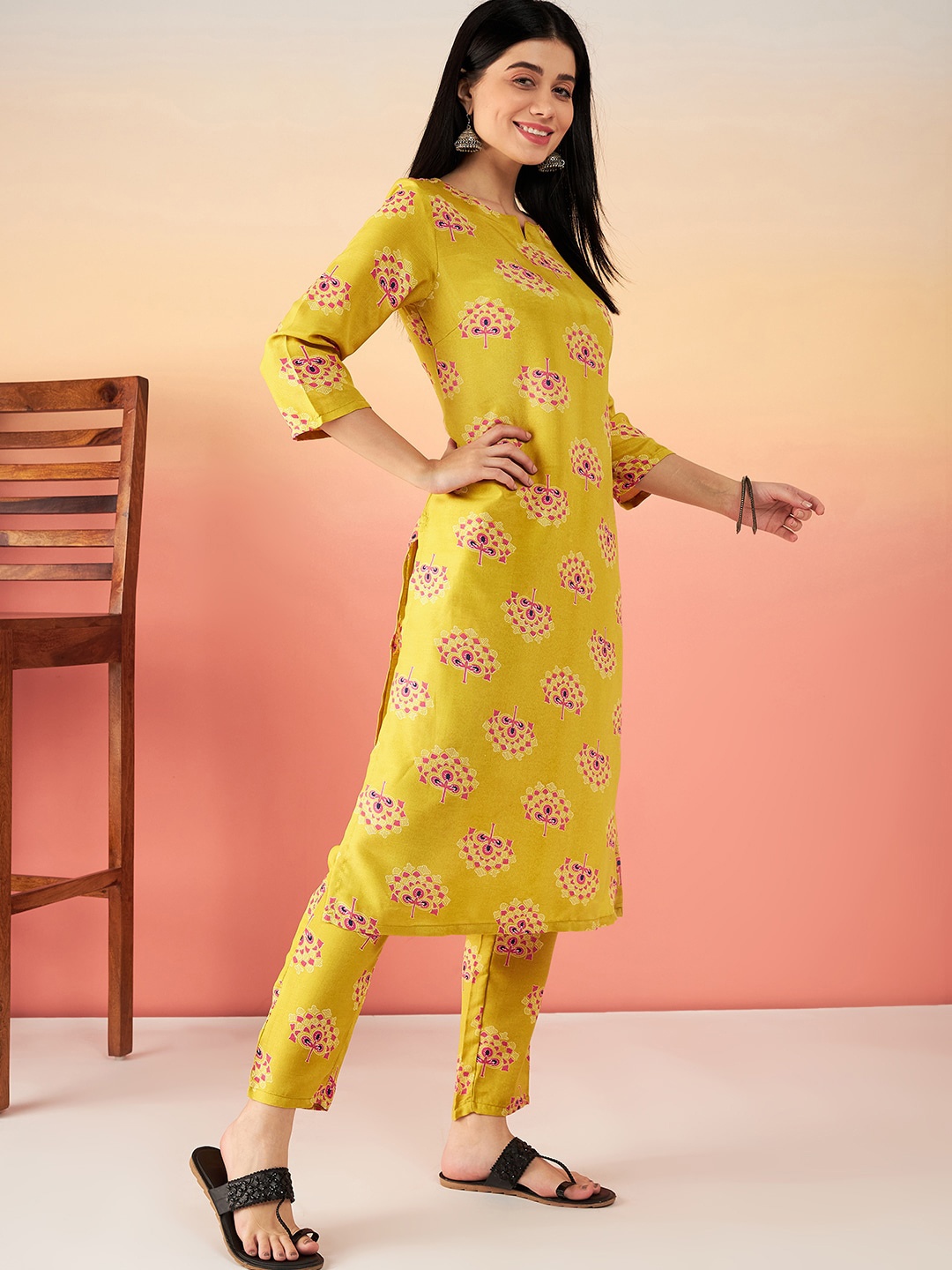 

Sangria Yellow Ethnic Motifs Printed Straight Kurta With Trouser