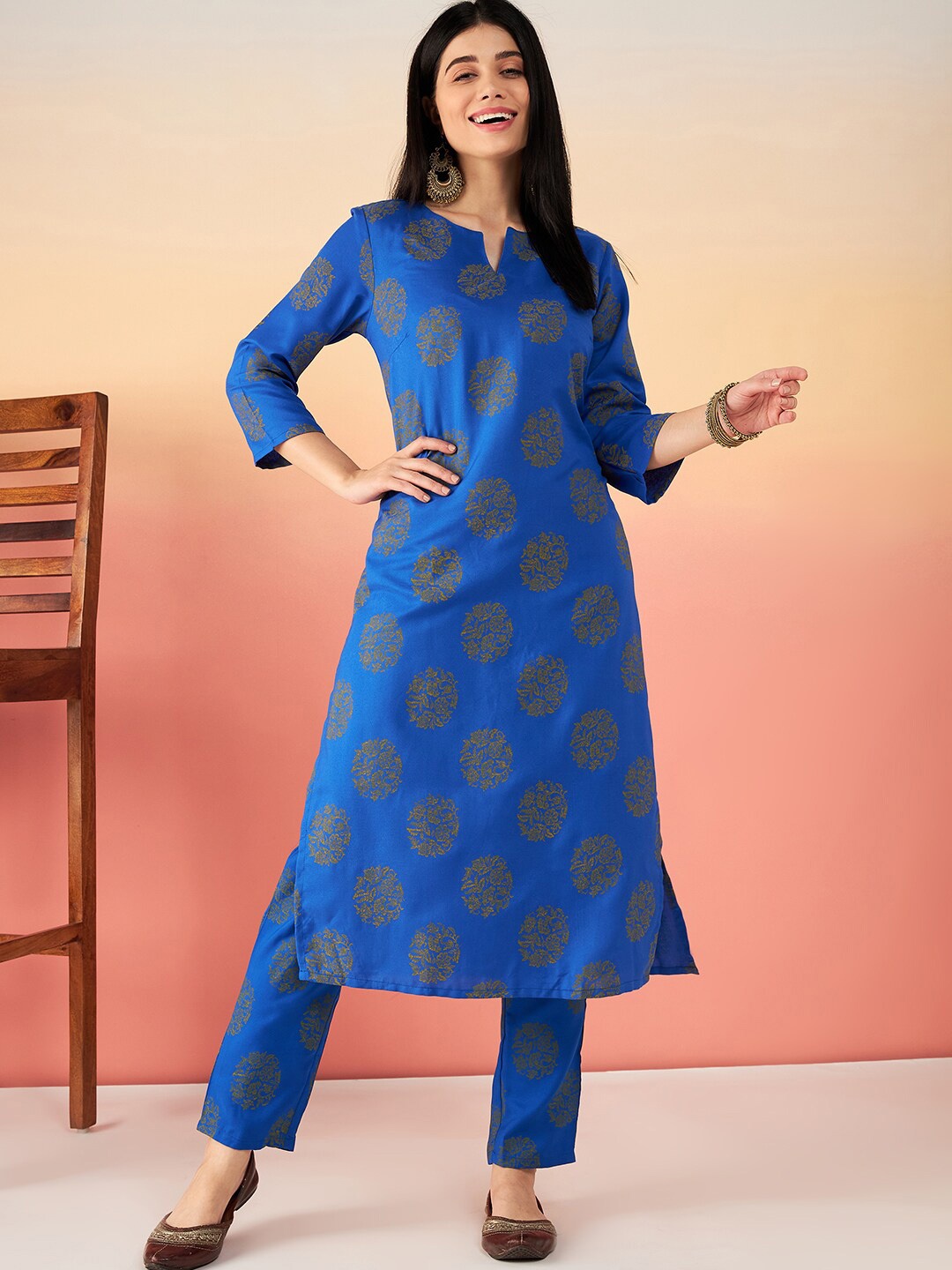 

Sangria Blue Ethnic Motifs Printed Straight Kurta With Trouser