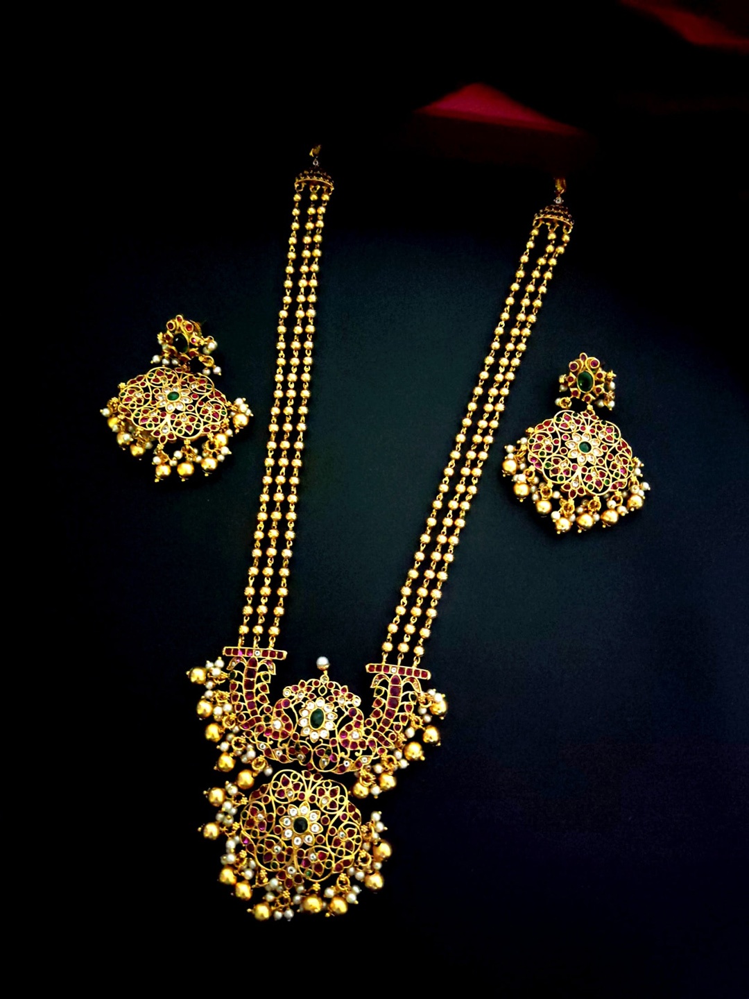 

Pihtara Jewels Gold Plated Stone Studded Jewellery Set