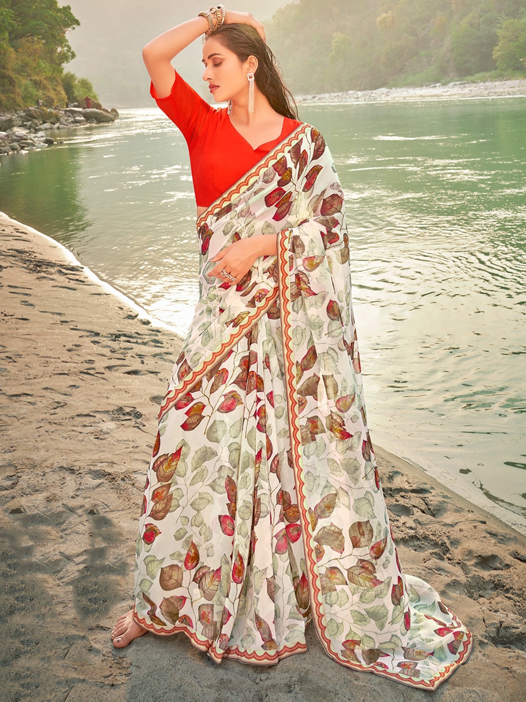 

SANSKAR Floral Poly Georgette Saree, White