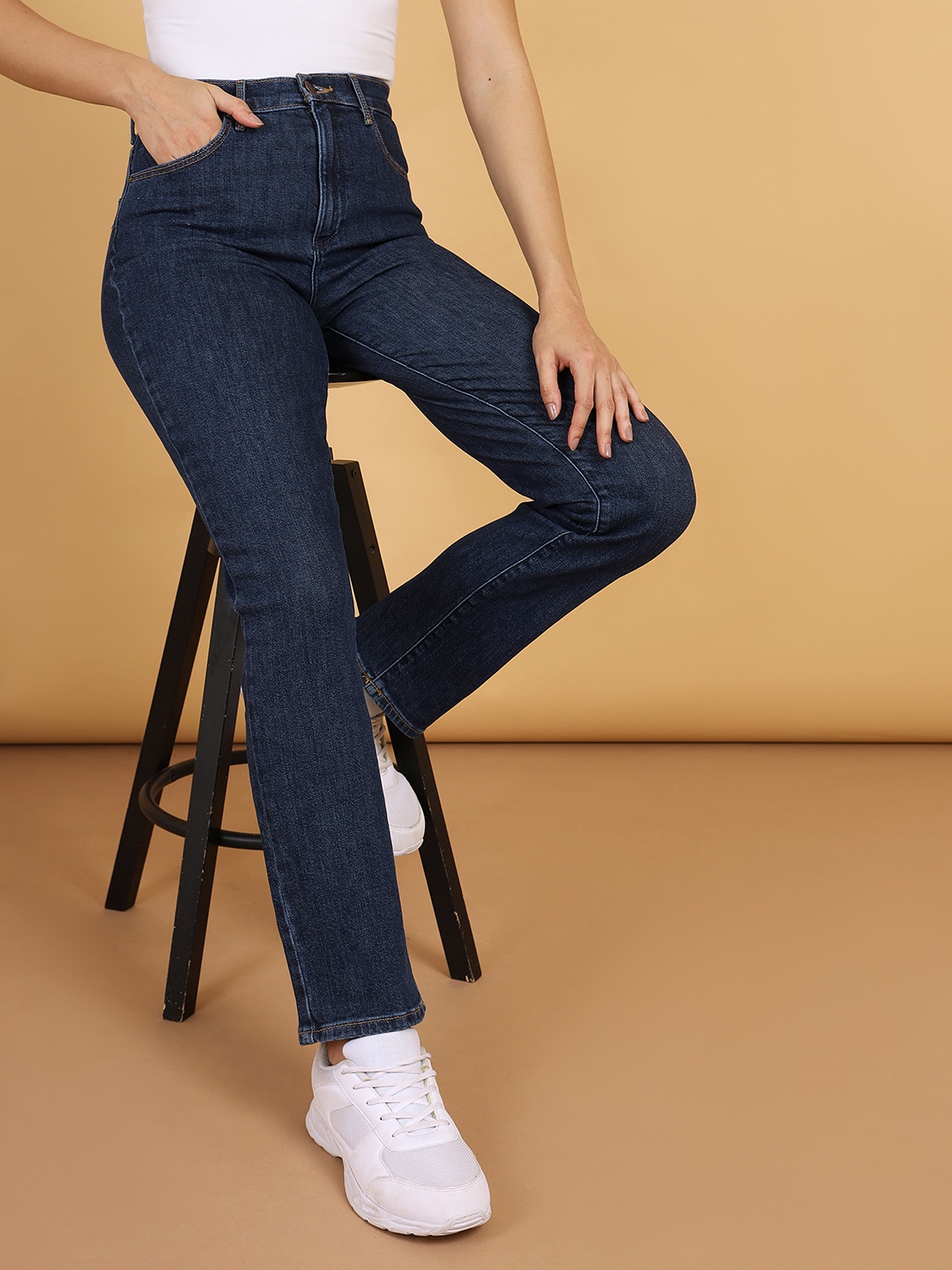 

Wrangler Women Clean Look Straight Fit High-Rise Stretchable Cotton Jeans, Blue