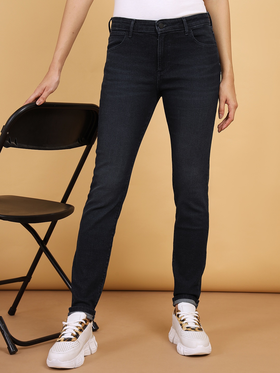 

Wrangler Women Skinny Fit Clean Look Stretchable Jeans, Blue