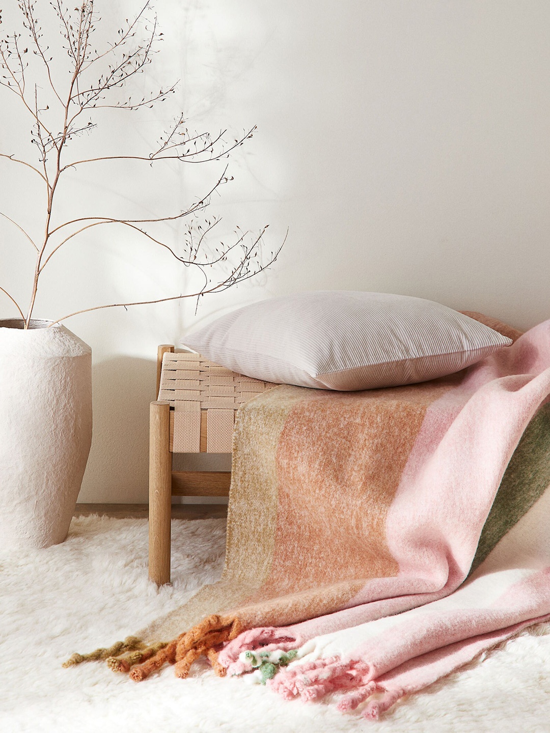 

H&M Pink Patterned Blanket