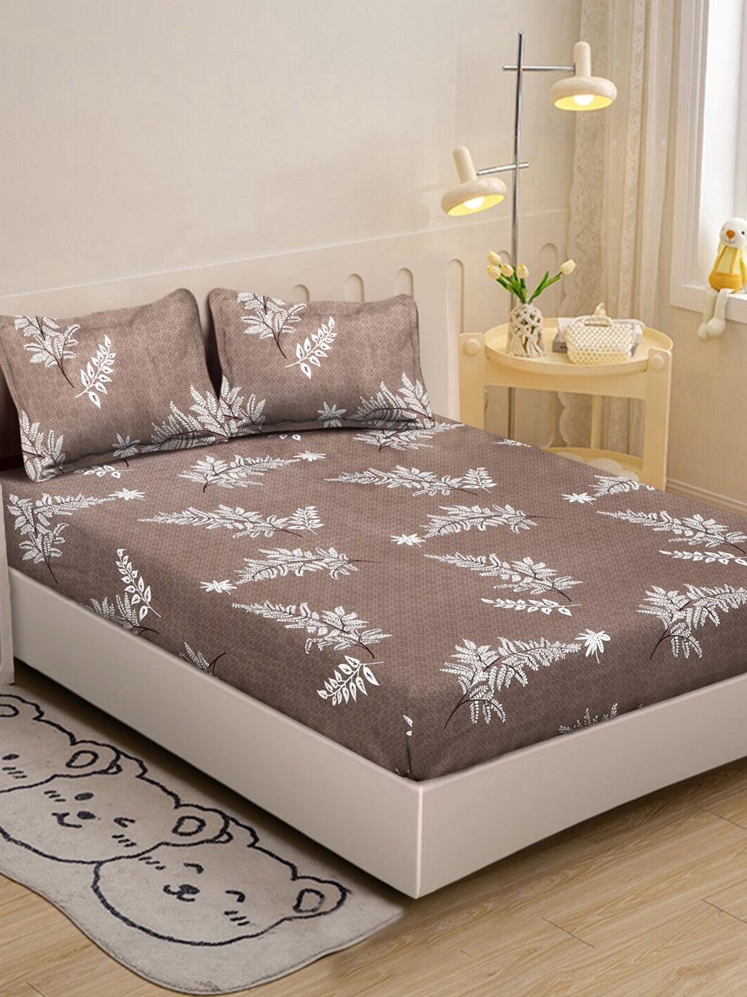 

KLOTTHE Brown & White Floral Printed 300 TC Single Bedsheet With 2 Pillow Cover