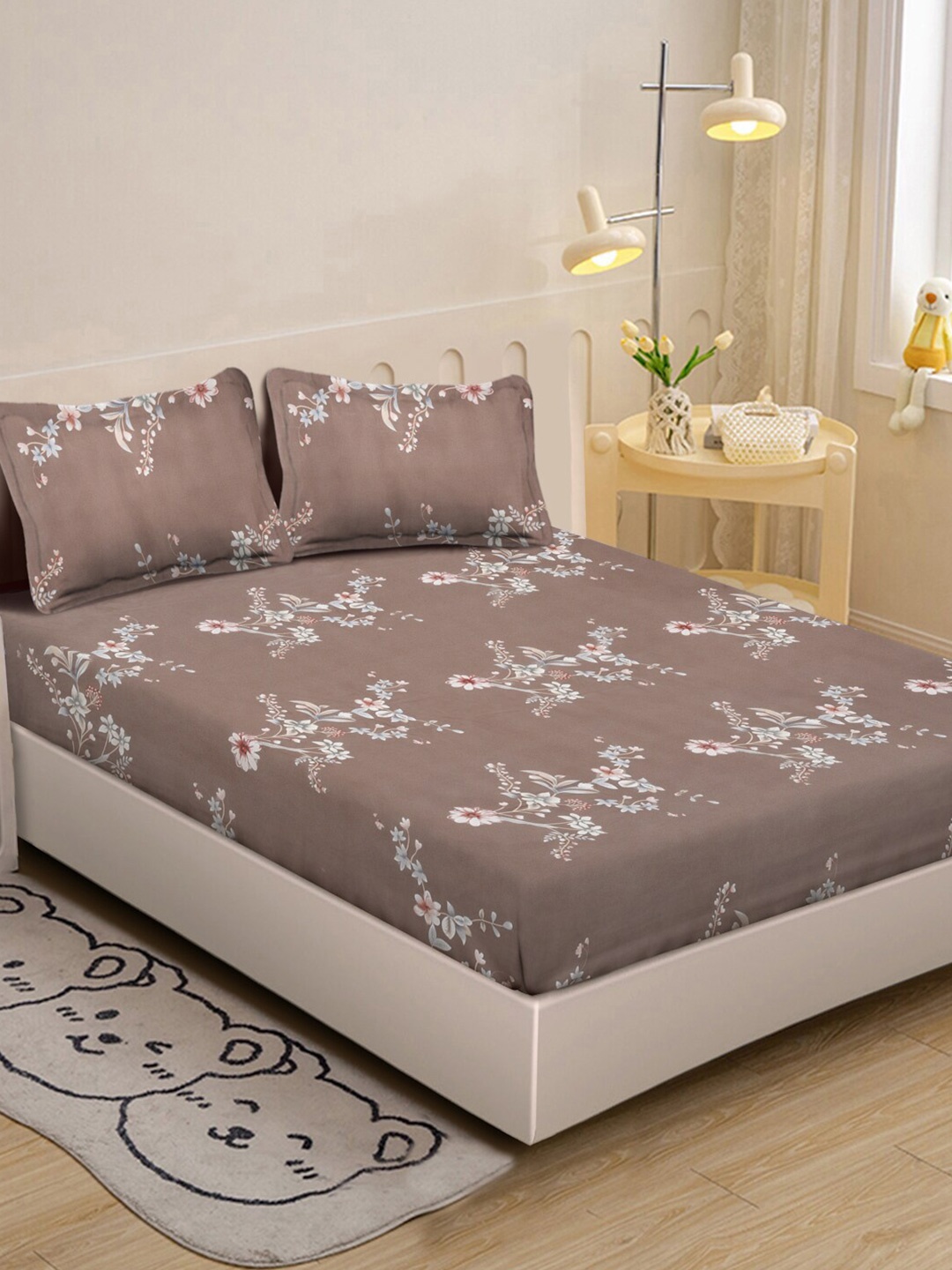 

KLOTTHE Brown Floral Printed 300 TC Single Bedsheet With 2 Pillow Covers
