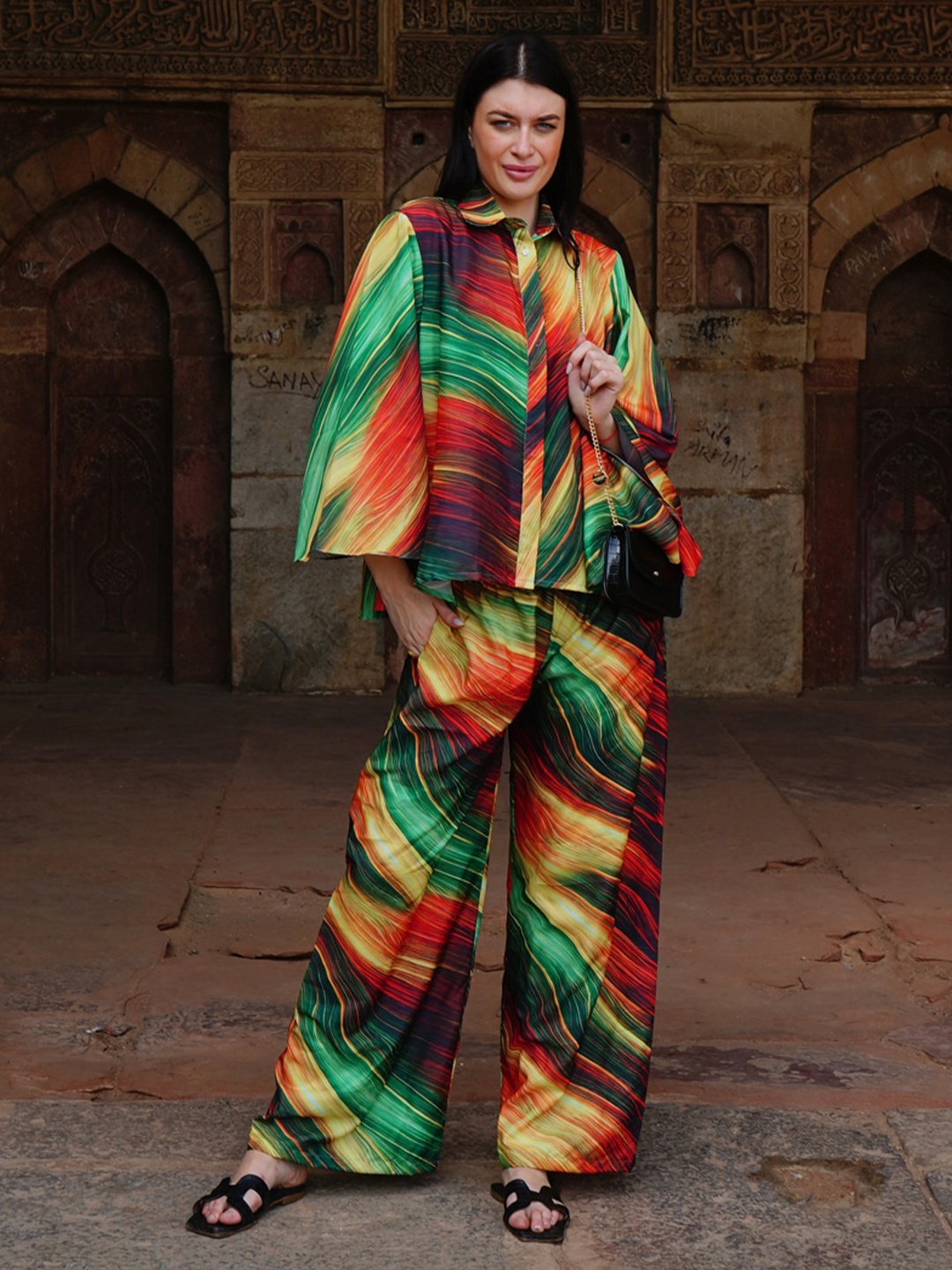 

Rajoria Instyle Abstract Printed Shirt Collar Pure Cotton Shirt & Trousers, Green