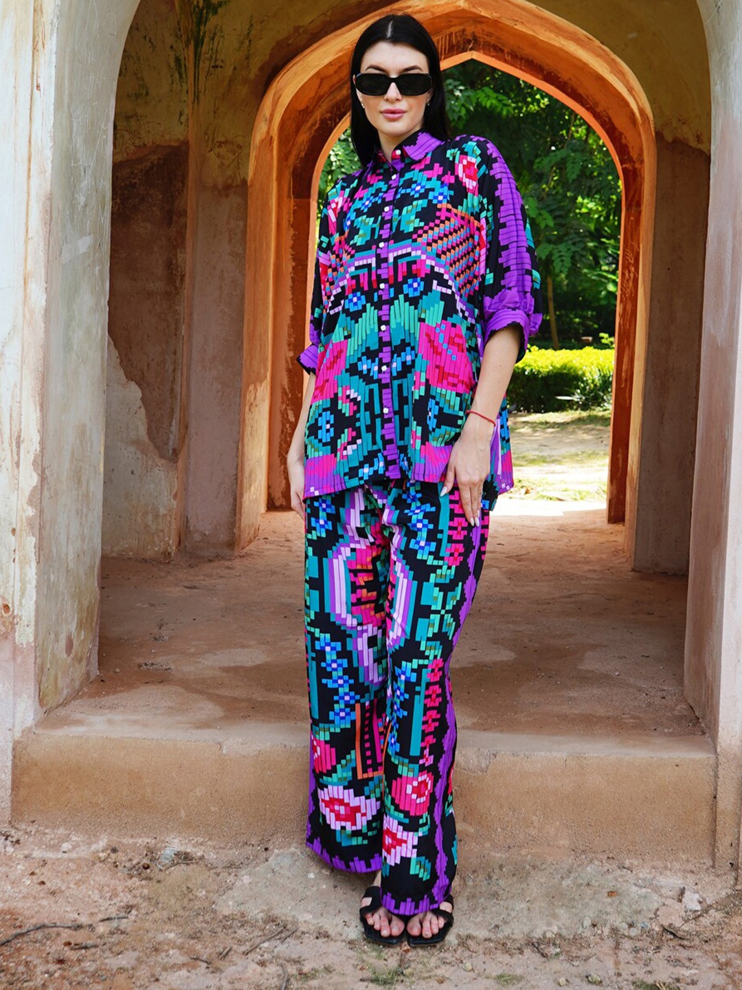 

Rajoria Instyle Geometric Printed Shirt Collar Shirt & Trousers Co-Ords Set, Purple